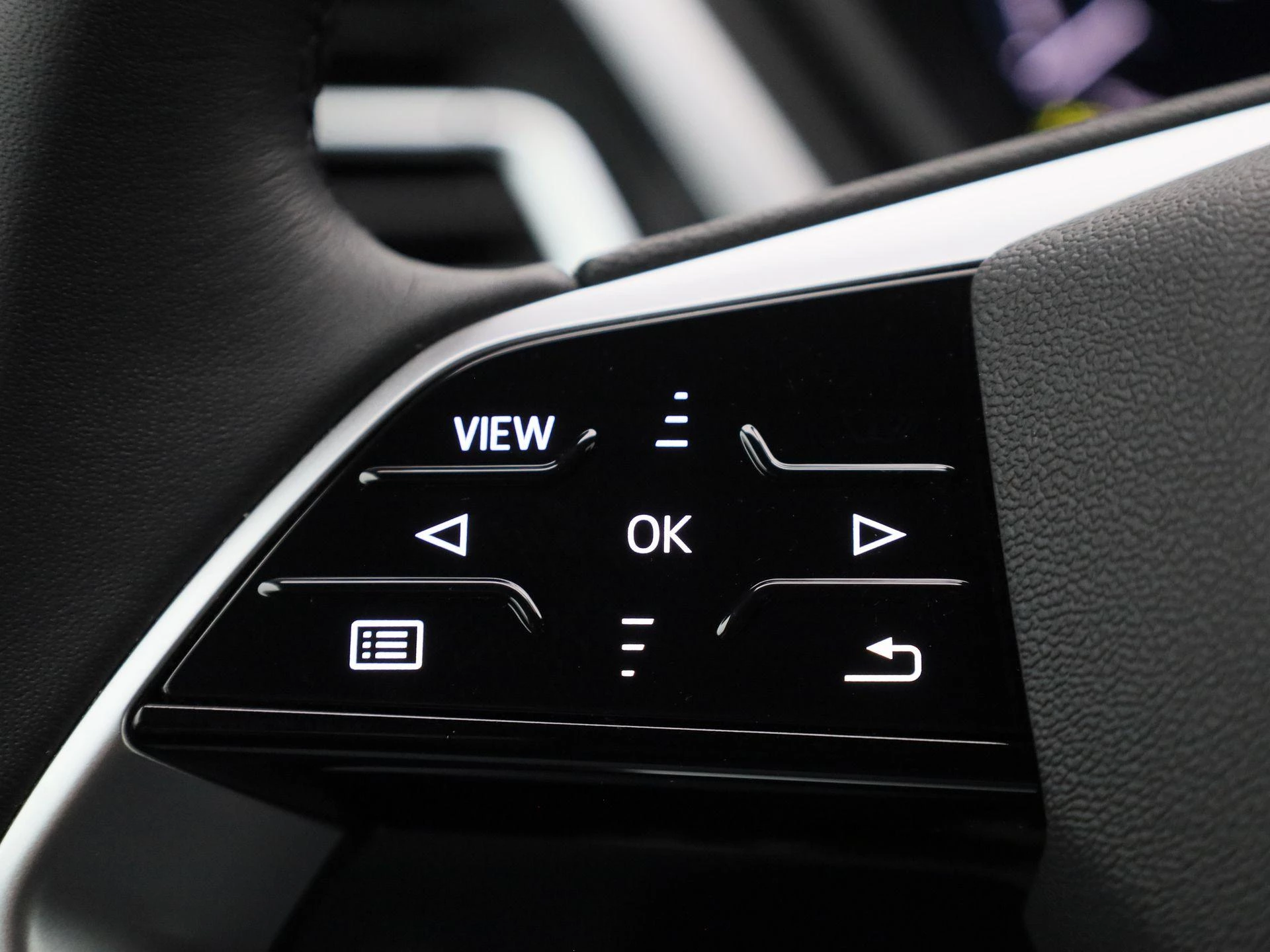 Audi-Q4 e-tron-image-17