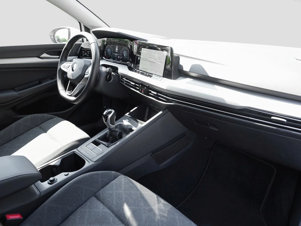 Volkswagen-Golf-image-7
