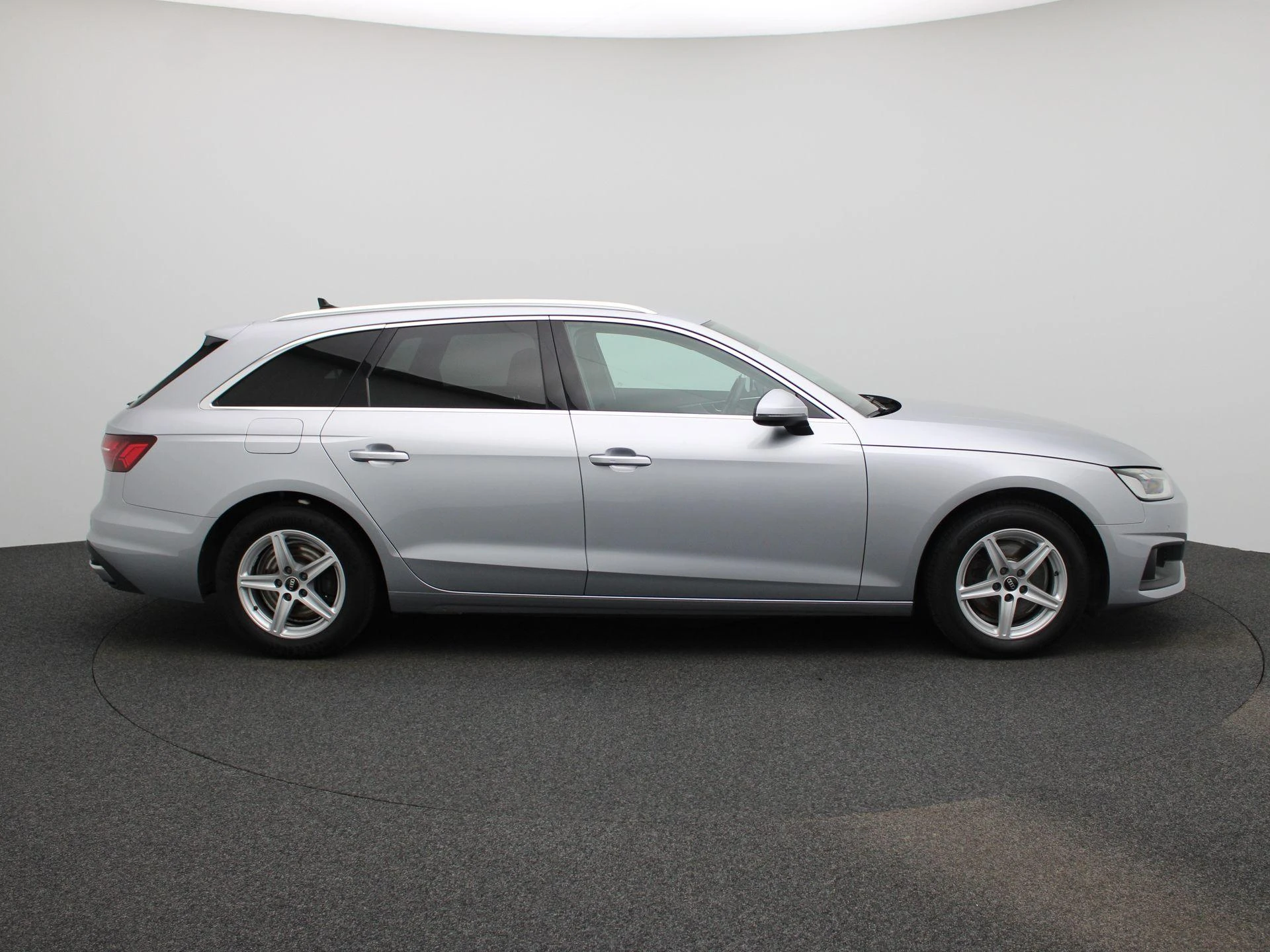 Audi-A4-image-5