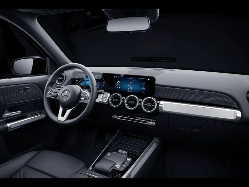 Mercedes-Benz-GLB 200-image-12