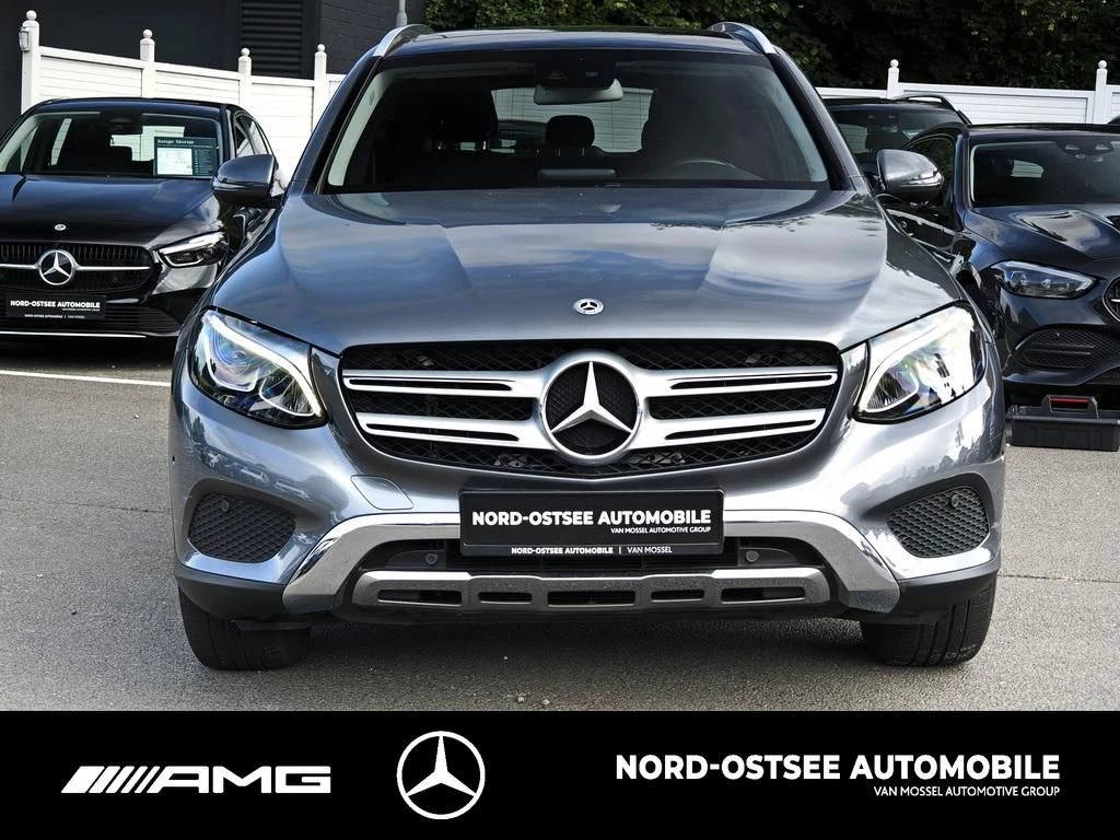 Mercedes-Benz GLC 250 4M NAVI LED PANO SITZHZG TEMPOMAT PDC