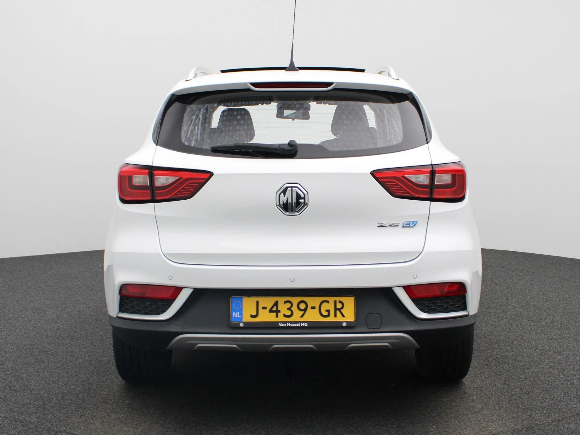 MG-ZS EV-image-4
