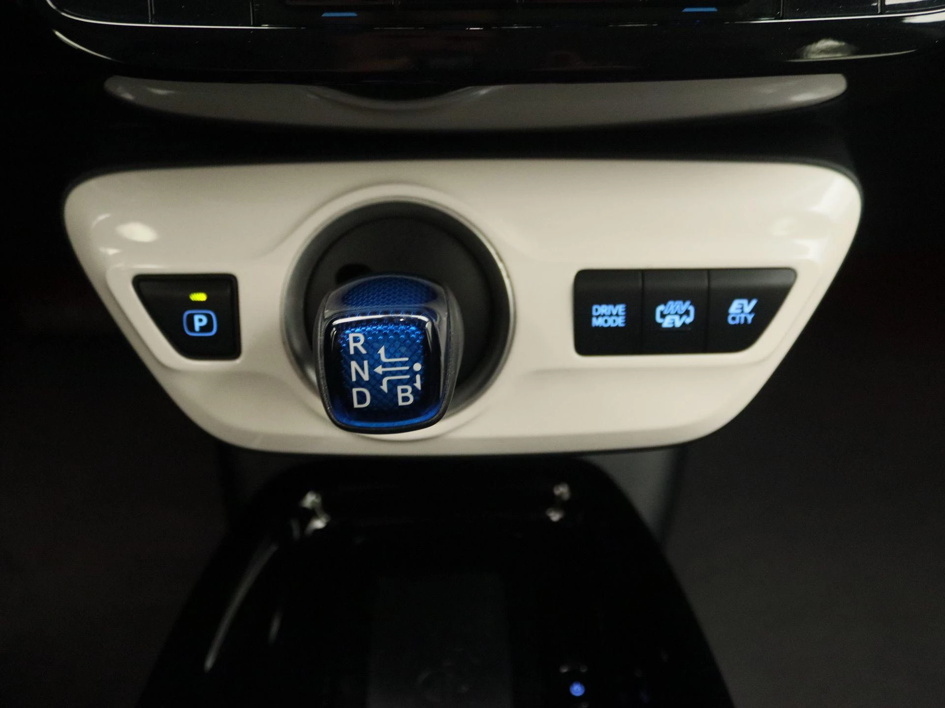 Toyota-Prius-image-9