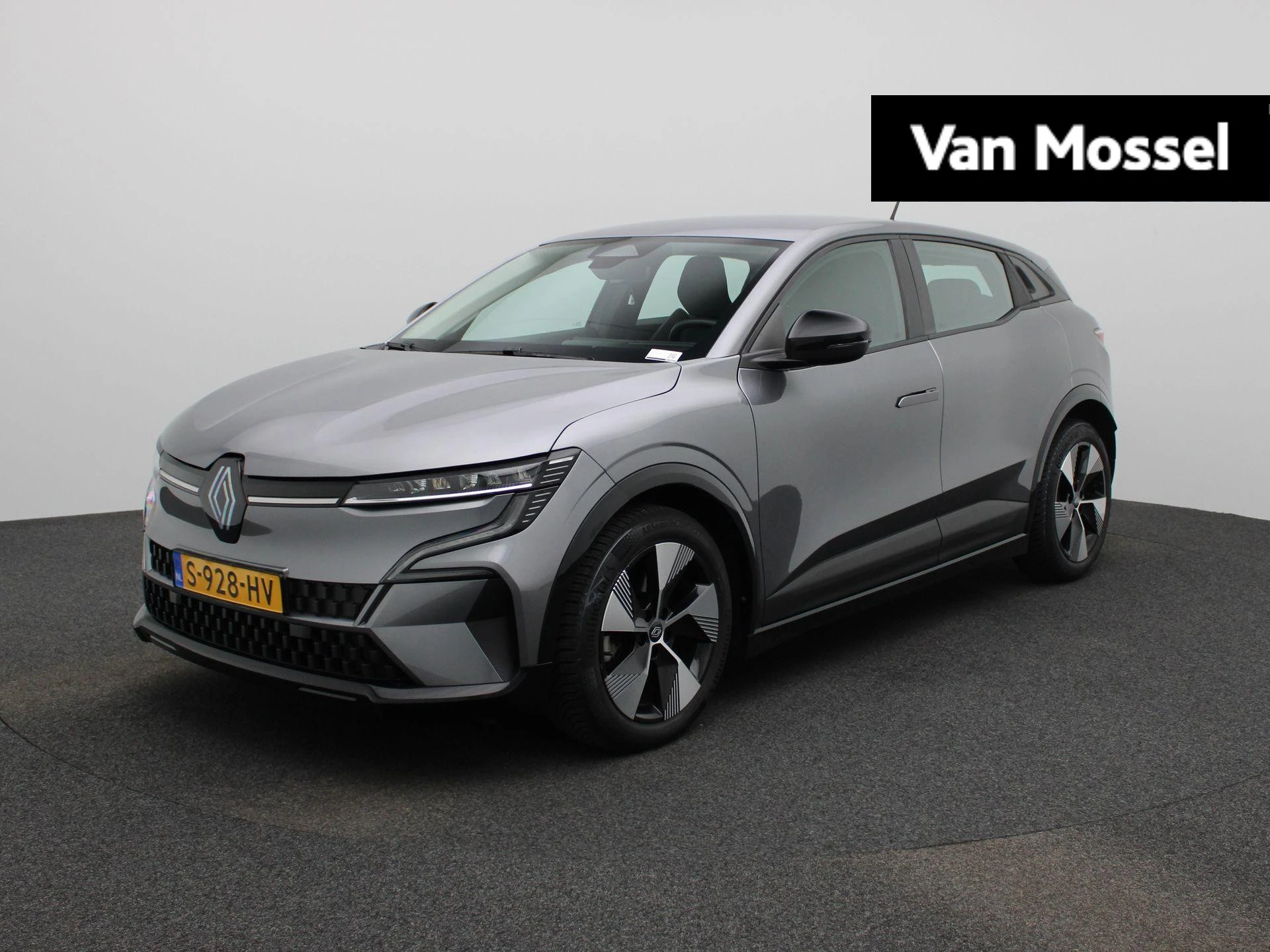 Renault-Megane E-Tech-image-0