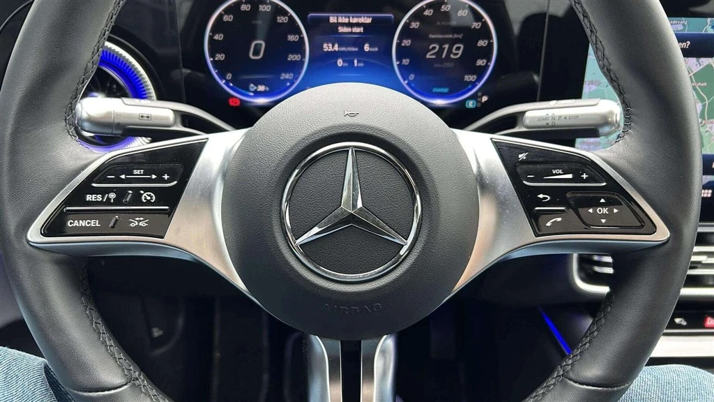 Mercedes-Benz-CLA-image-13