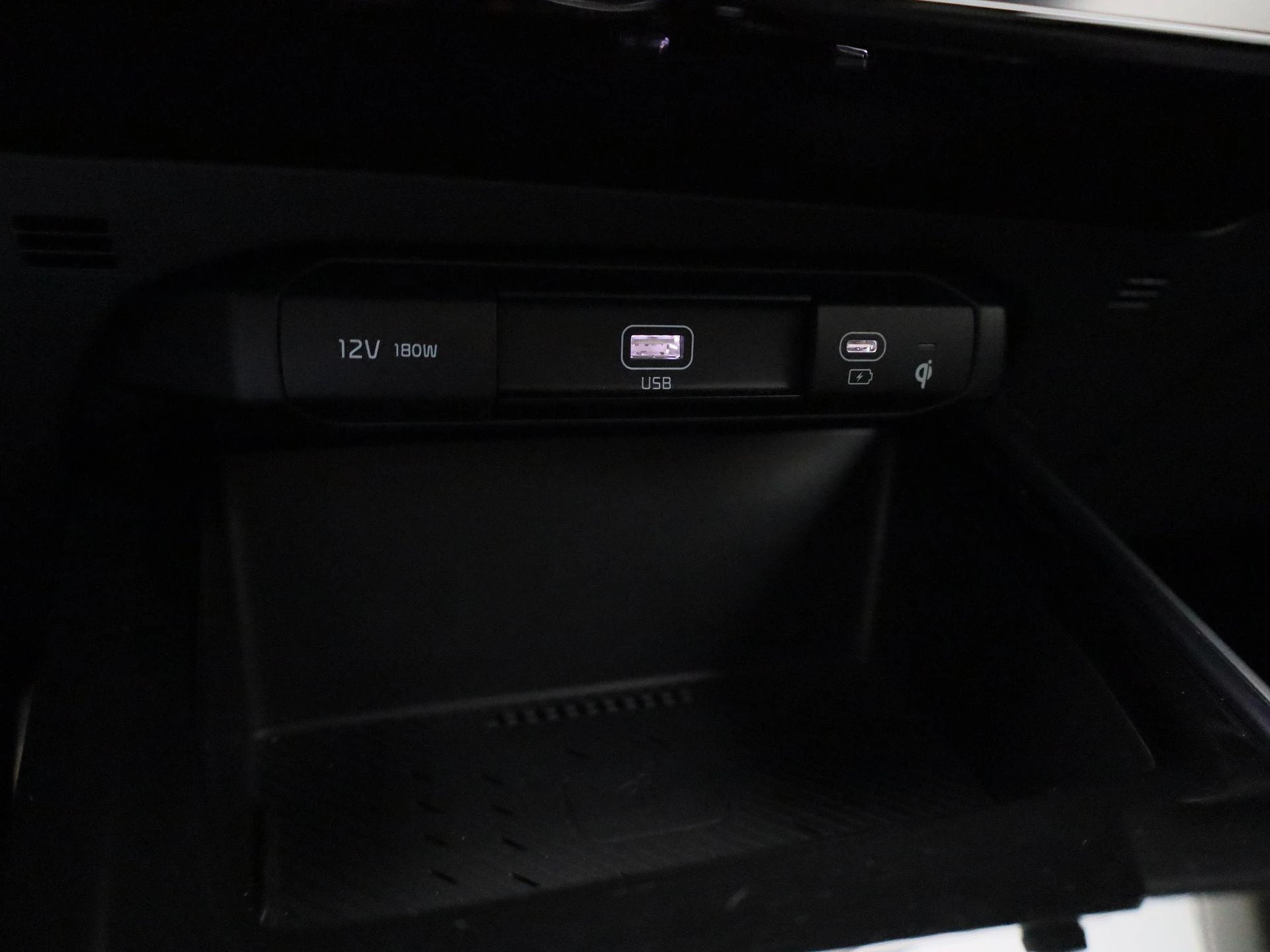 Kia-Niro-image-28