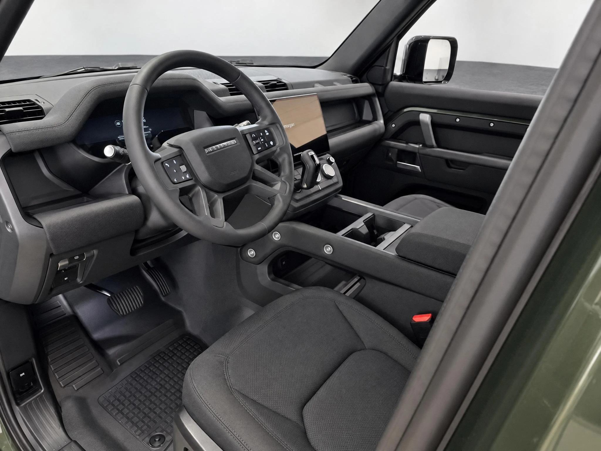 Land Rover-Defender-image-4