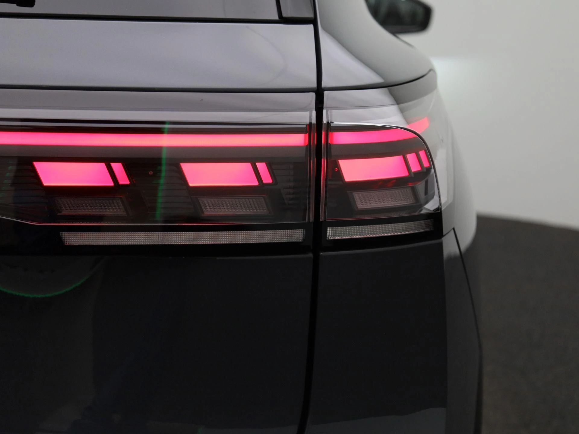 Volkswagen Tiguan 1.5 eHybrid R-Line Edition 204 PK|