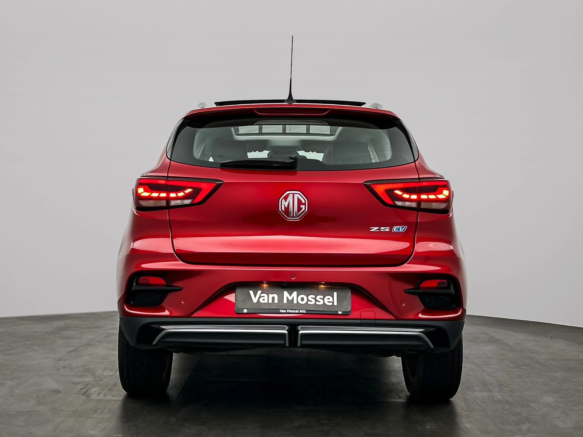 MG-ZS EV-image-3