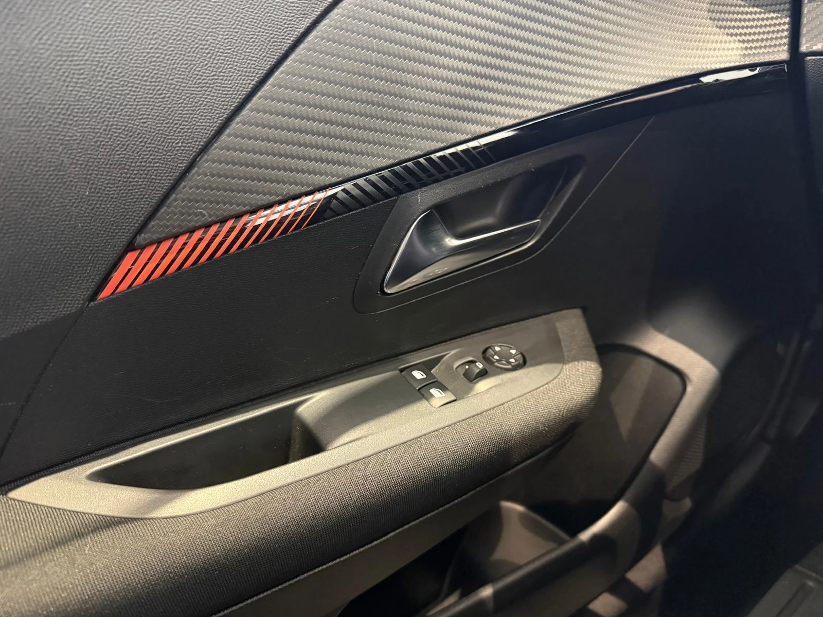 Peugeot-208-image-17