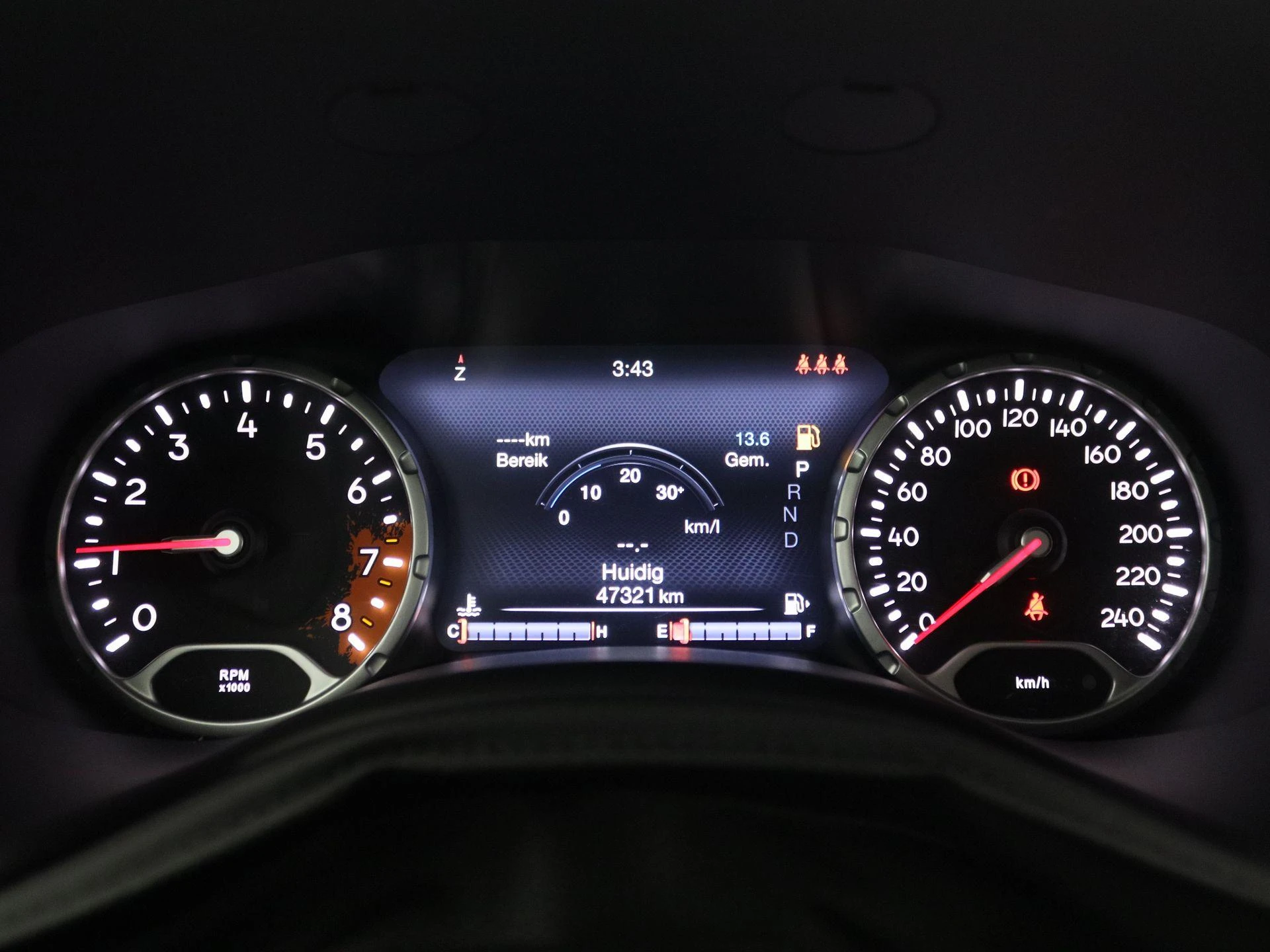 Jeep-Renegade-image-7