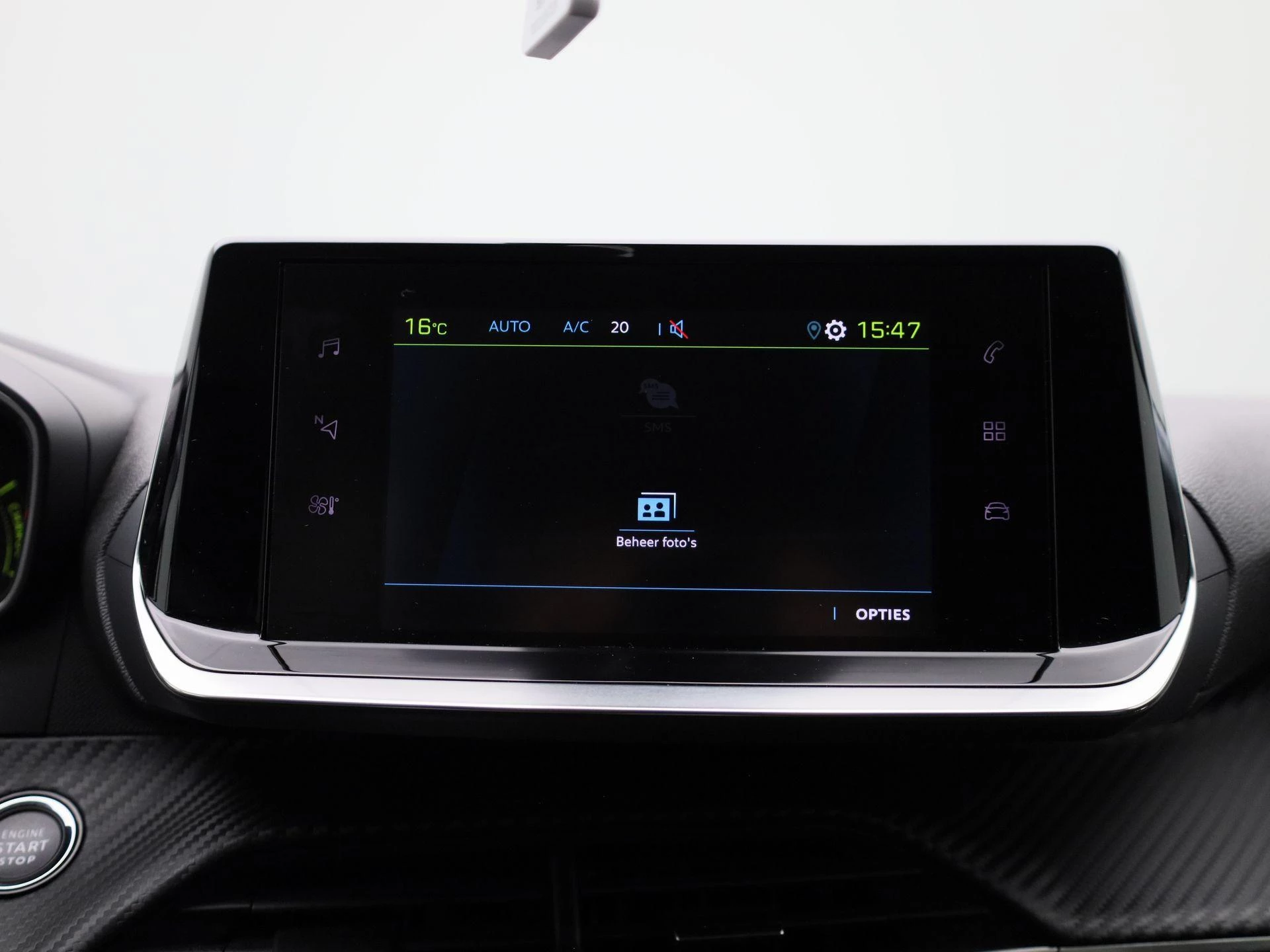 Peugeot-e-208-image-25