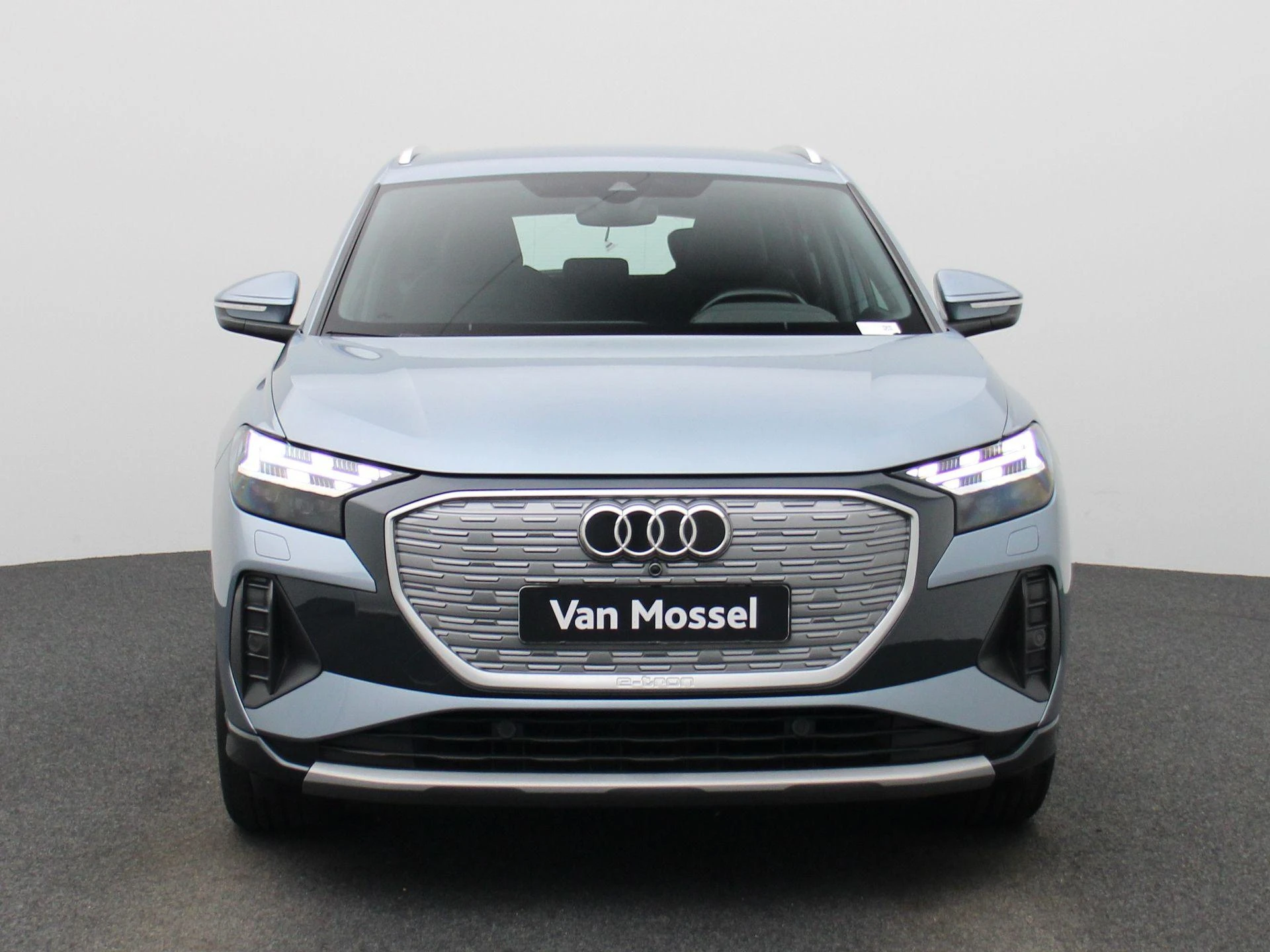 Audi-Q4 e-tron-image-2