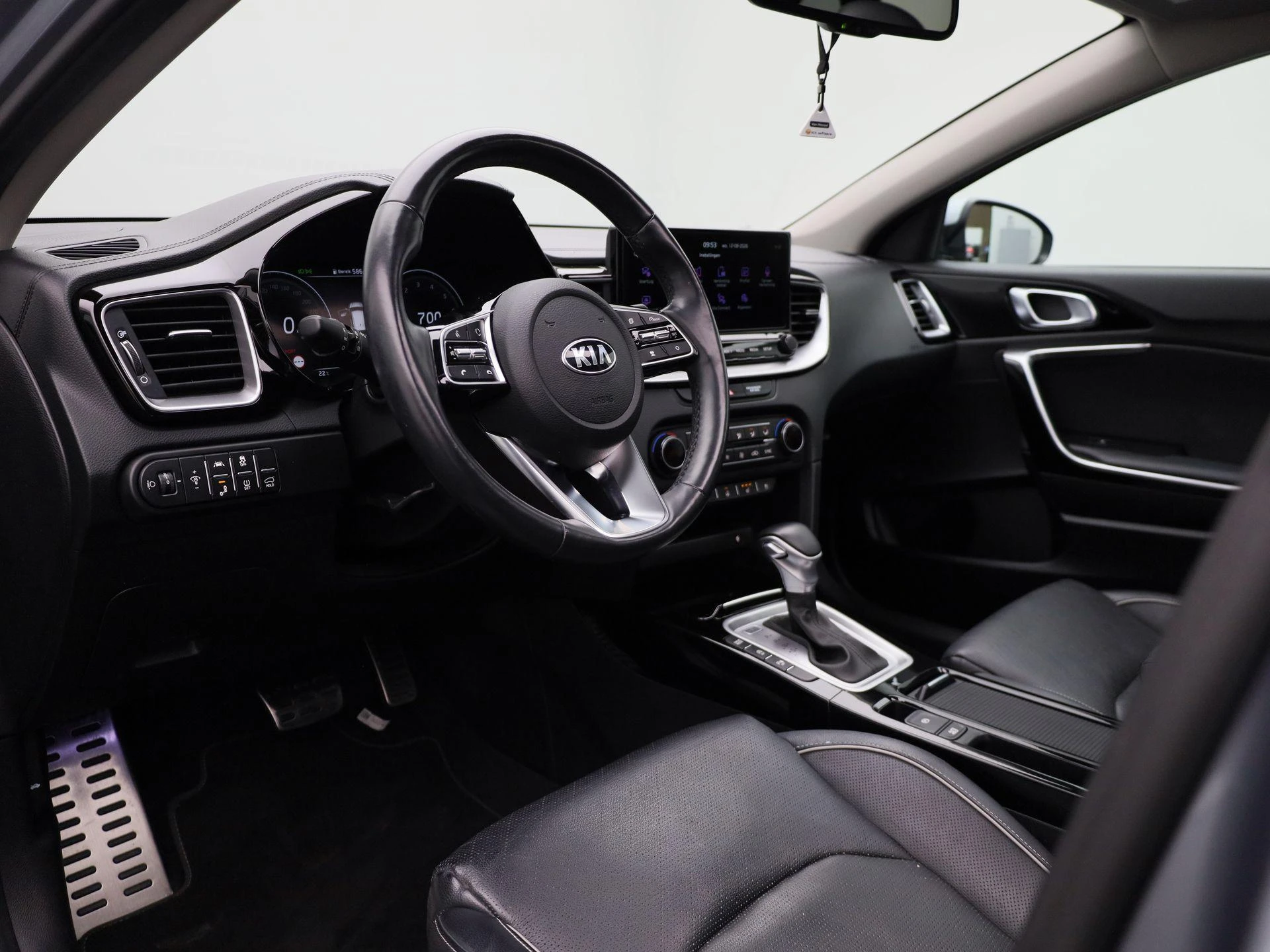 Kia-Ceed Sportswagon-image-34