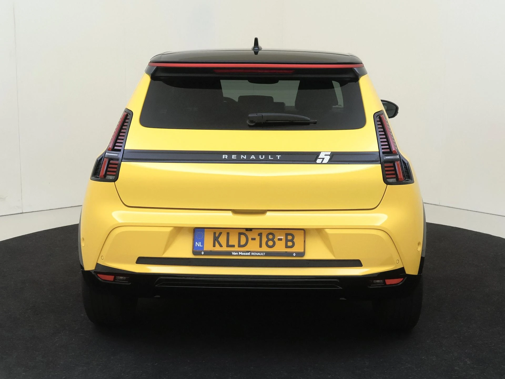 Renault 5 urban range iconic cinq 40 kWh