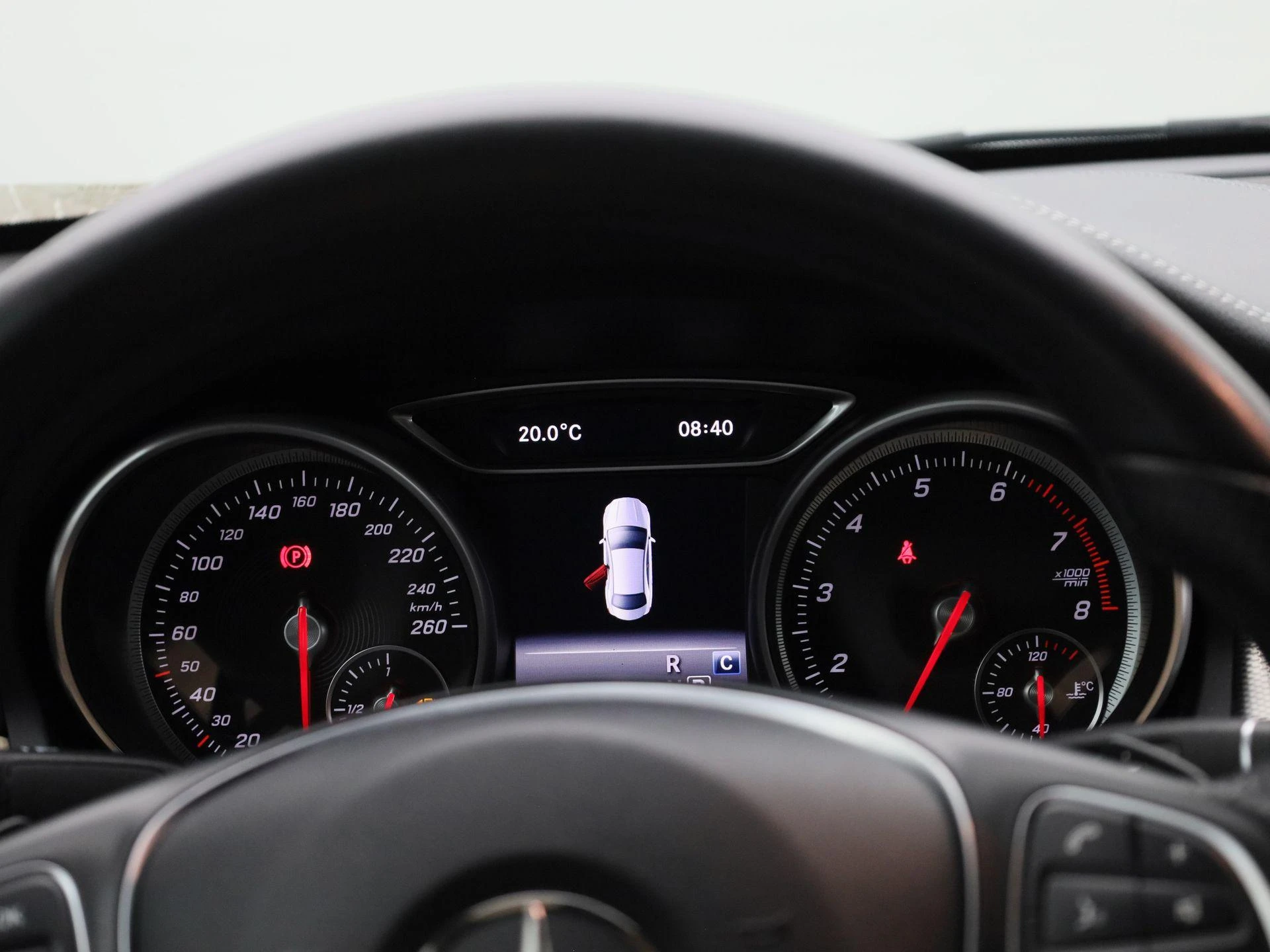Mercedes-Benz-CLA-image-8