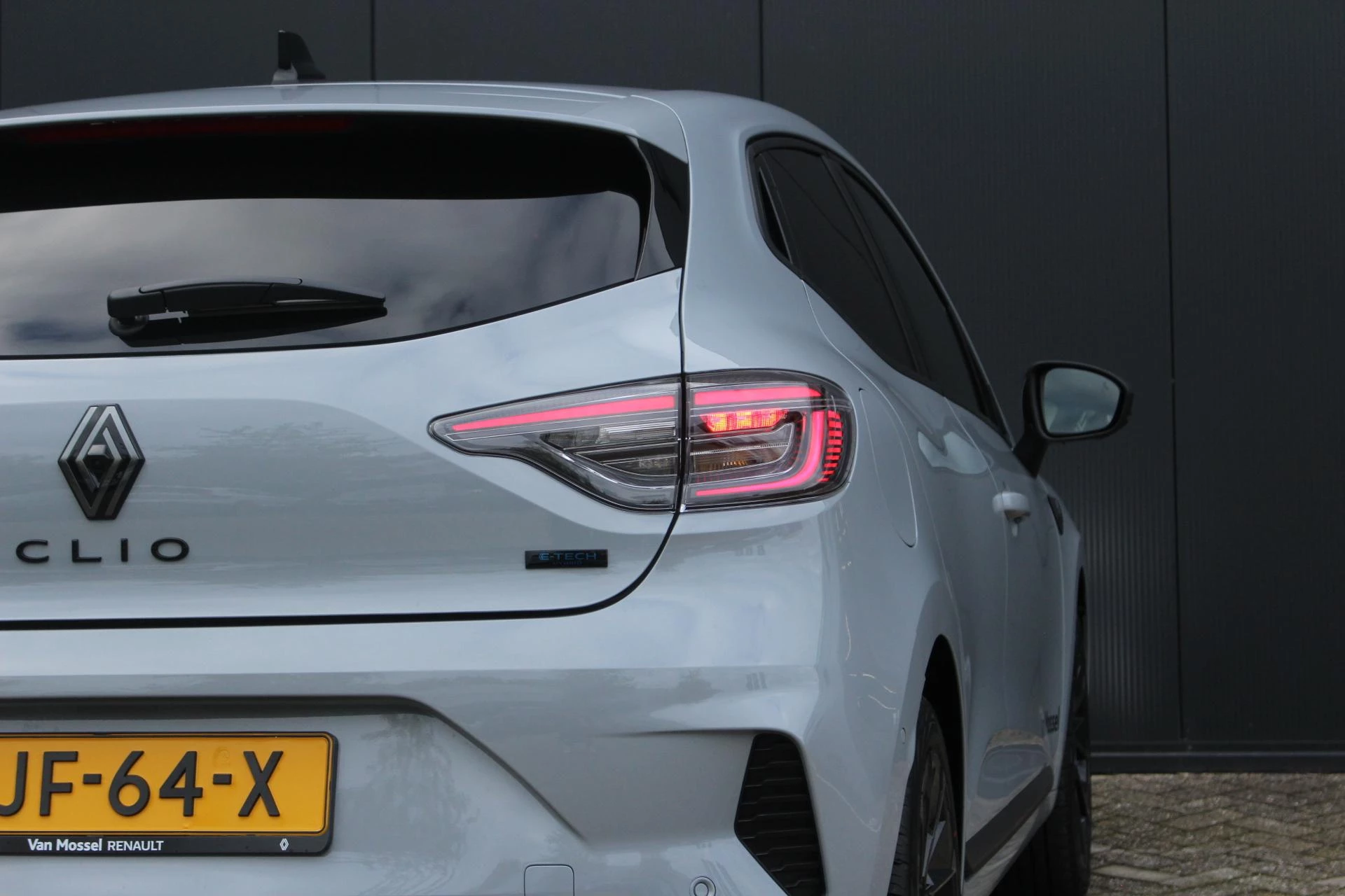 Renault-Clio-image-11