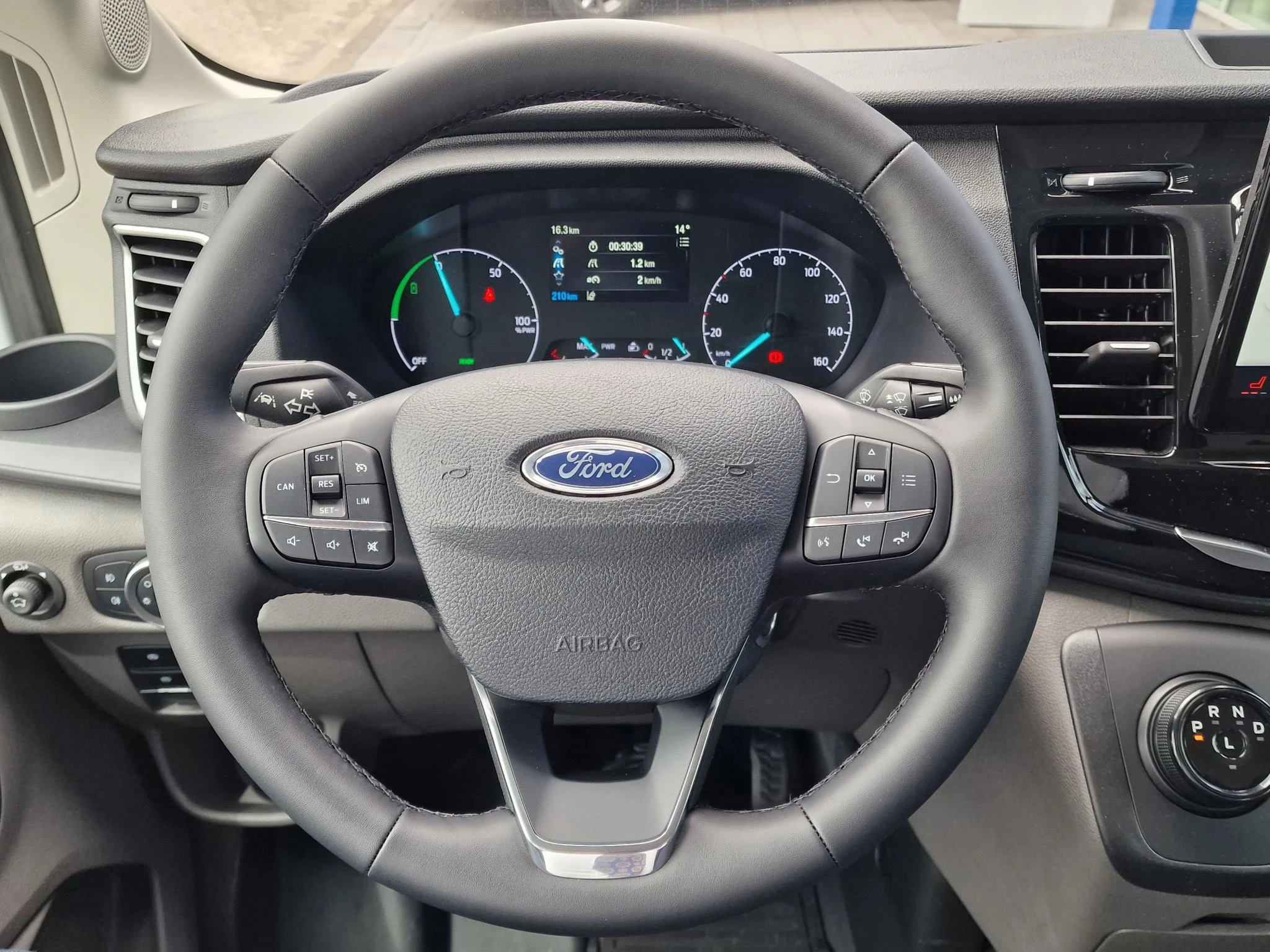 Ford-E-Transit-image-13