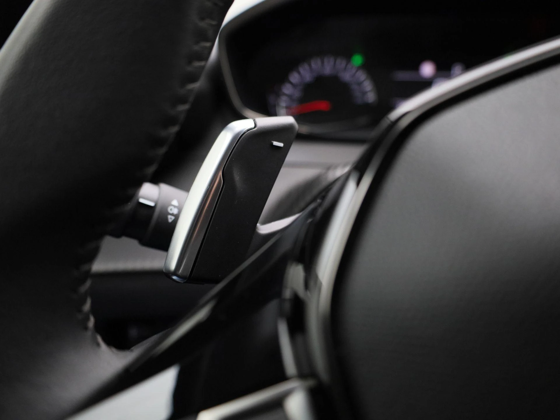 Peugeot-208-image-18