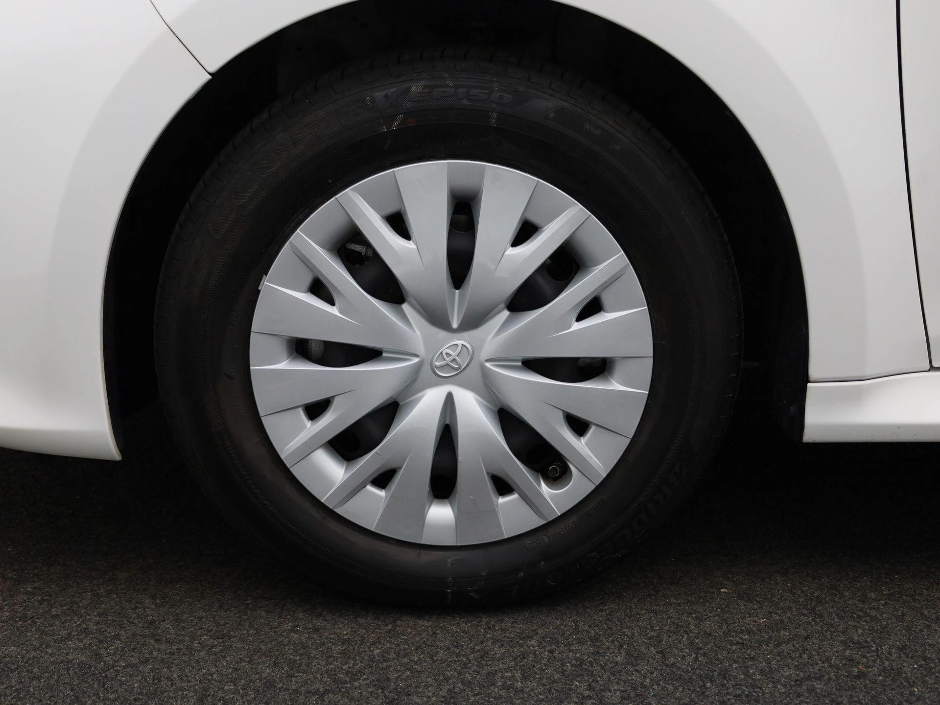 Toyota-Yaris-image-12