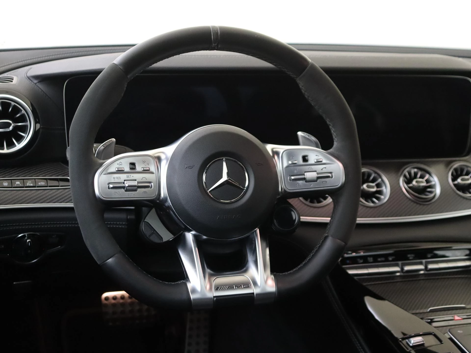 Mercedes-AMG-GT-image-15