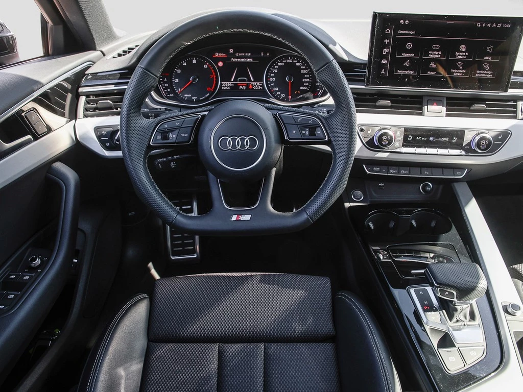 Audi A4 Avant 40 TFSI quattro S line Matrix Panorama