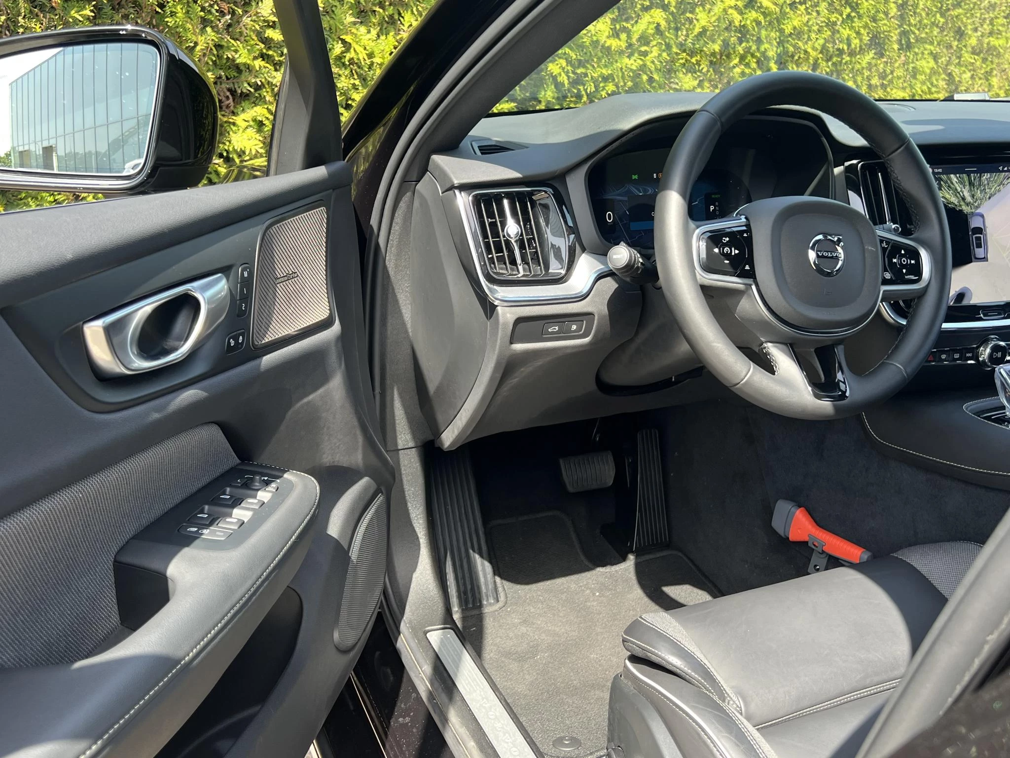 Volvo V60 T6 Plug-in hybrid AWD Plus Dark