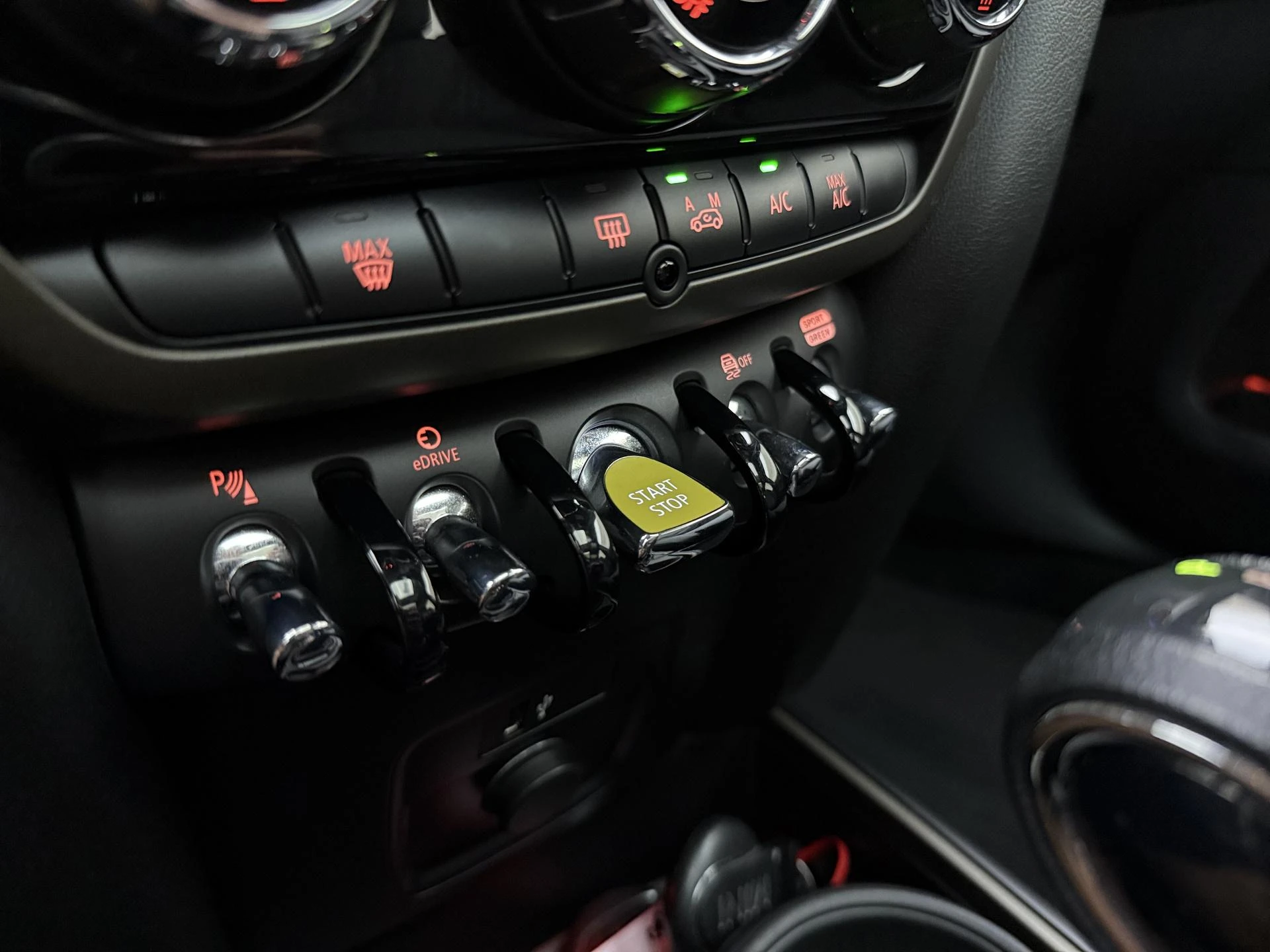 MINI-Countryman-image-23