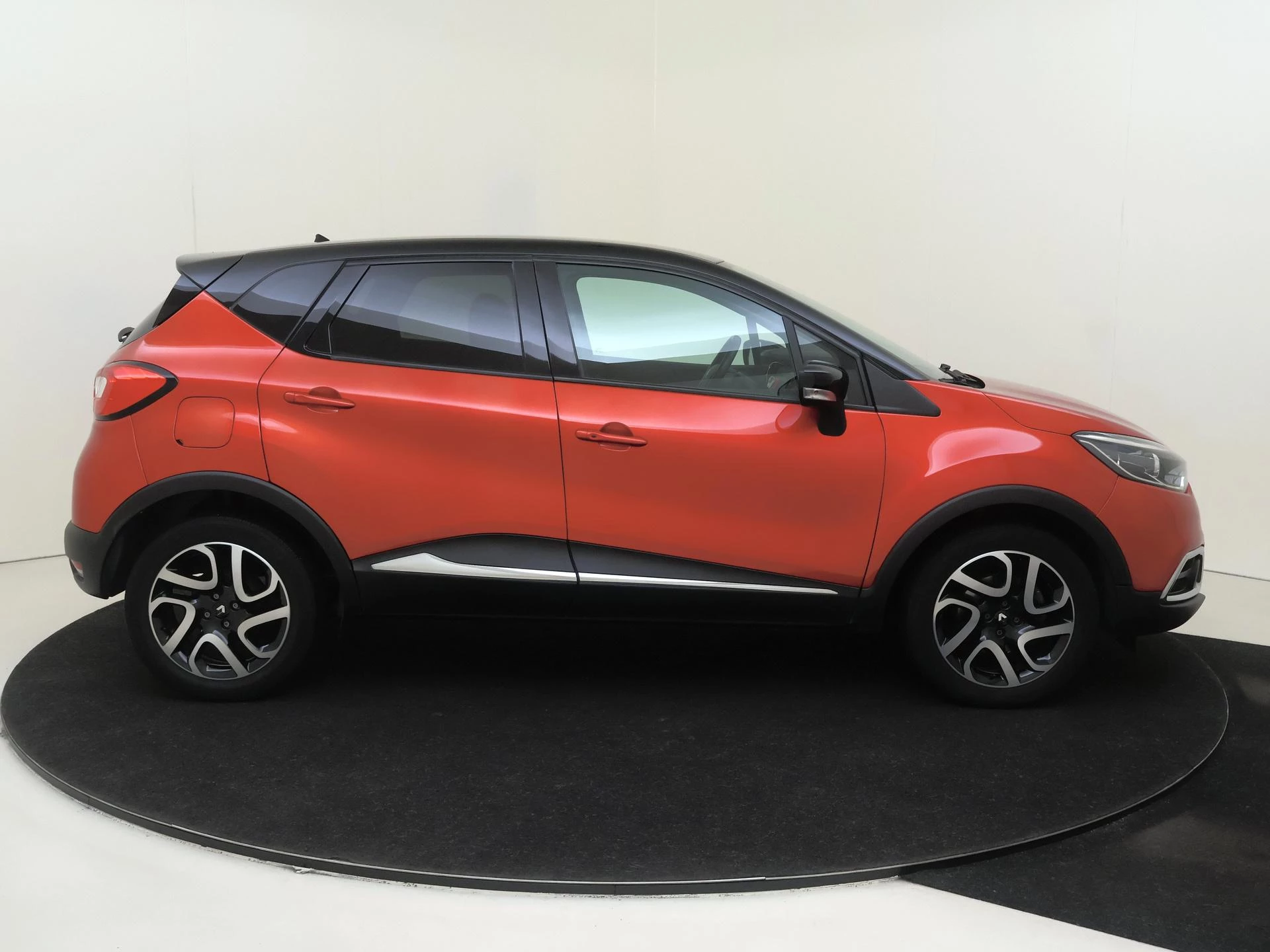 Renault-Captur-image-8