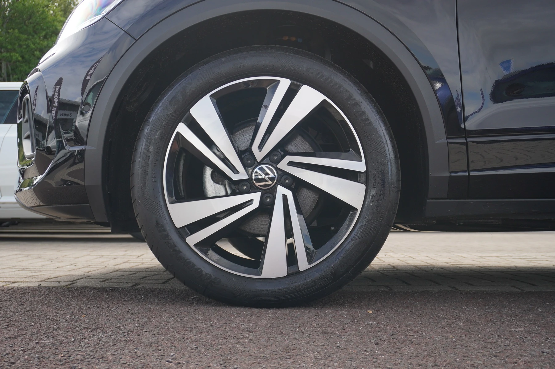 Volkswagen-T-Roc-image-4