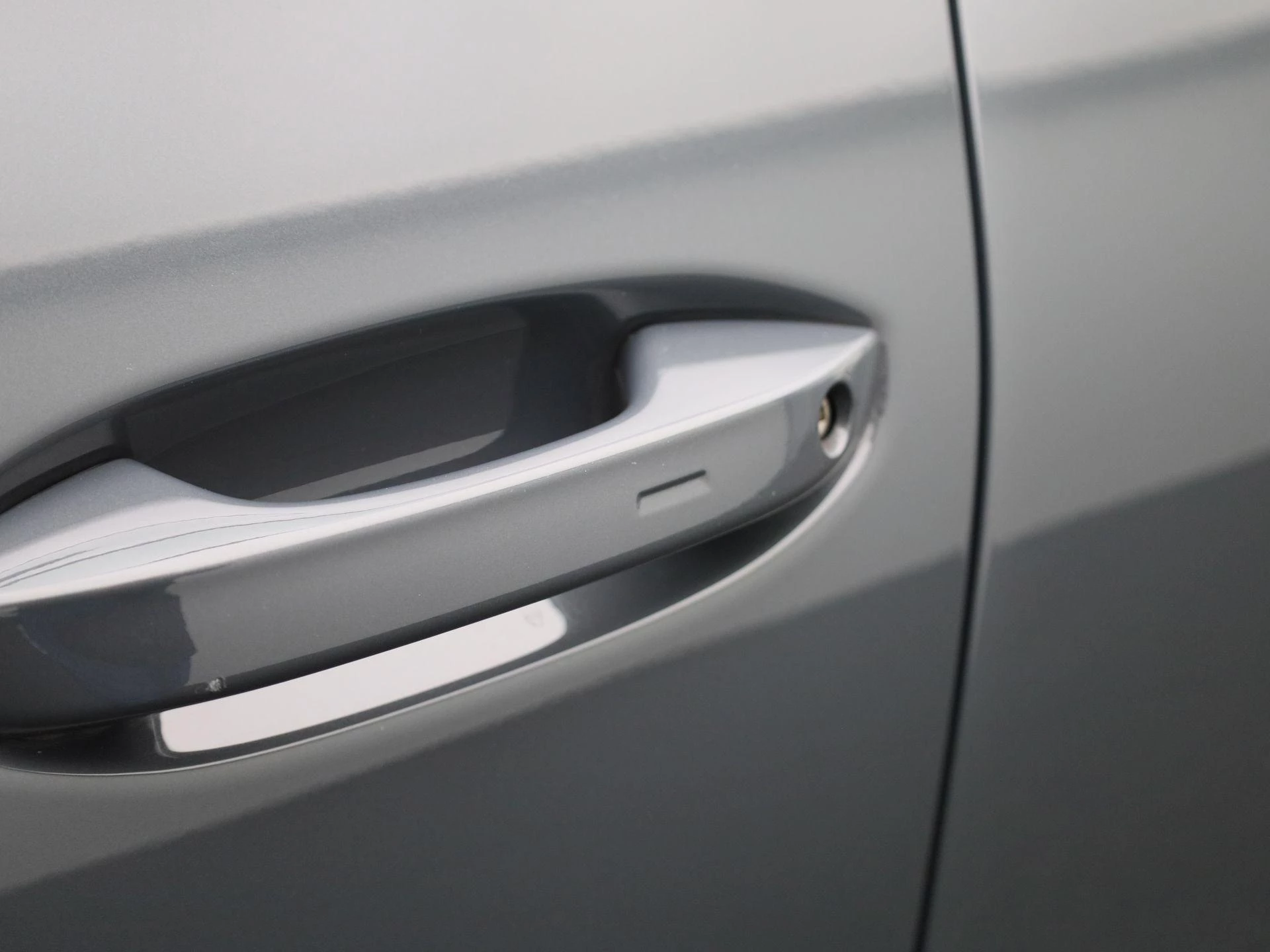 Volkswagen-Tiguan-image-17