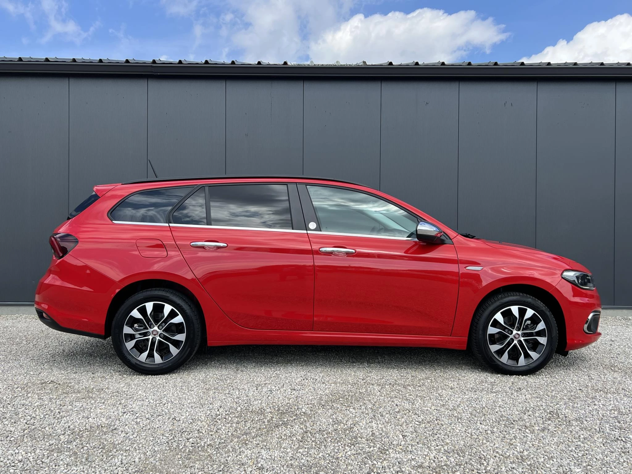 Fiat Tipo Stationwagon 1.4 Turbo Mirror