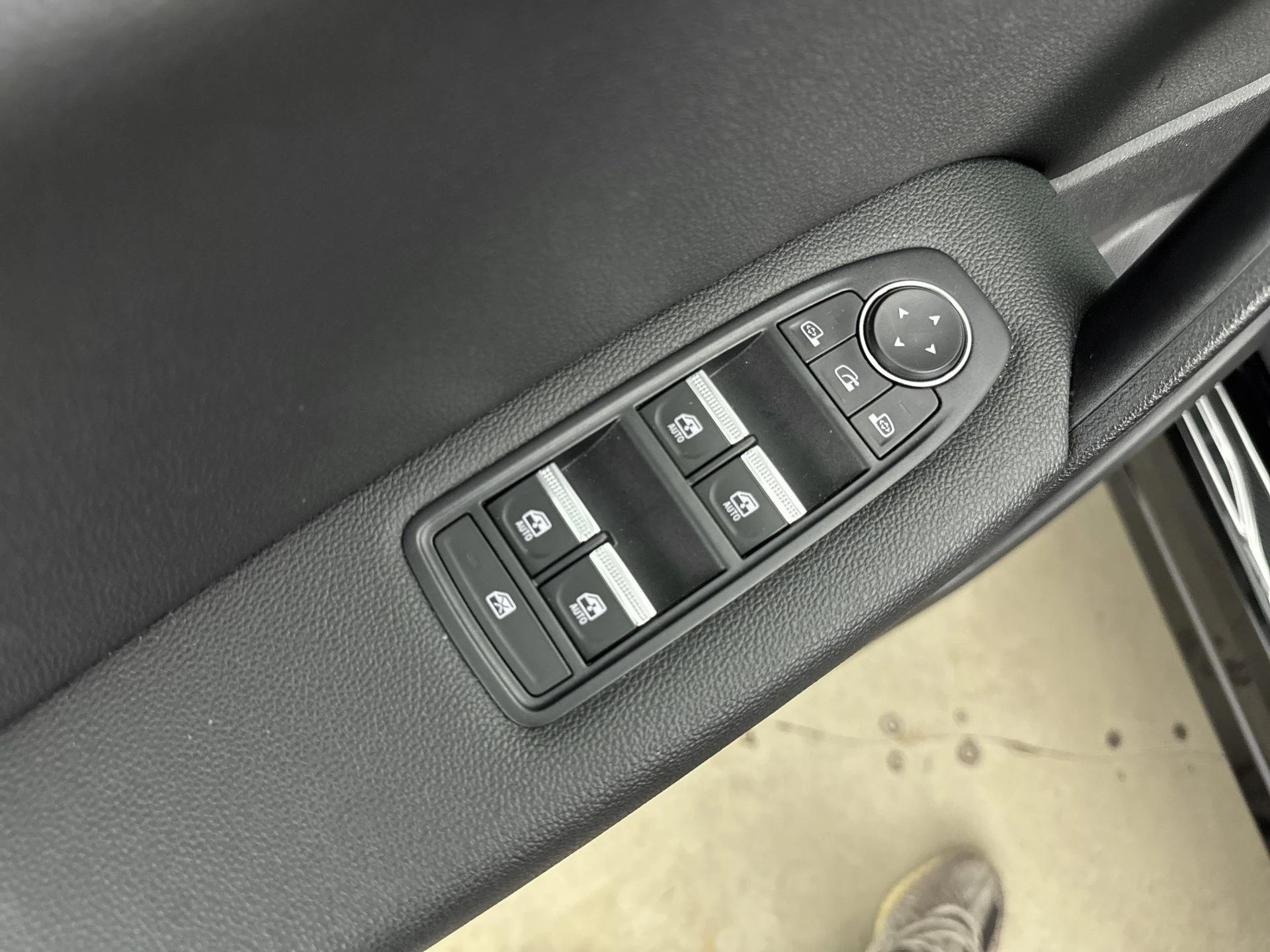 Renault-Captur-image-35