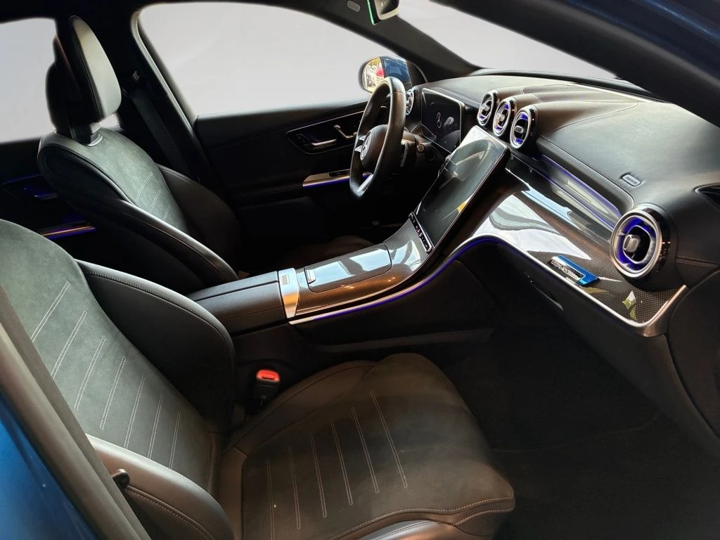 Mercedes-Benz-GLC 300-image-15