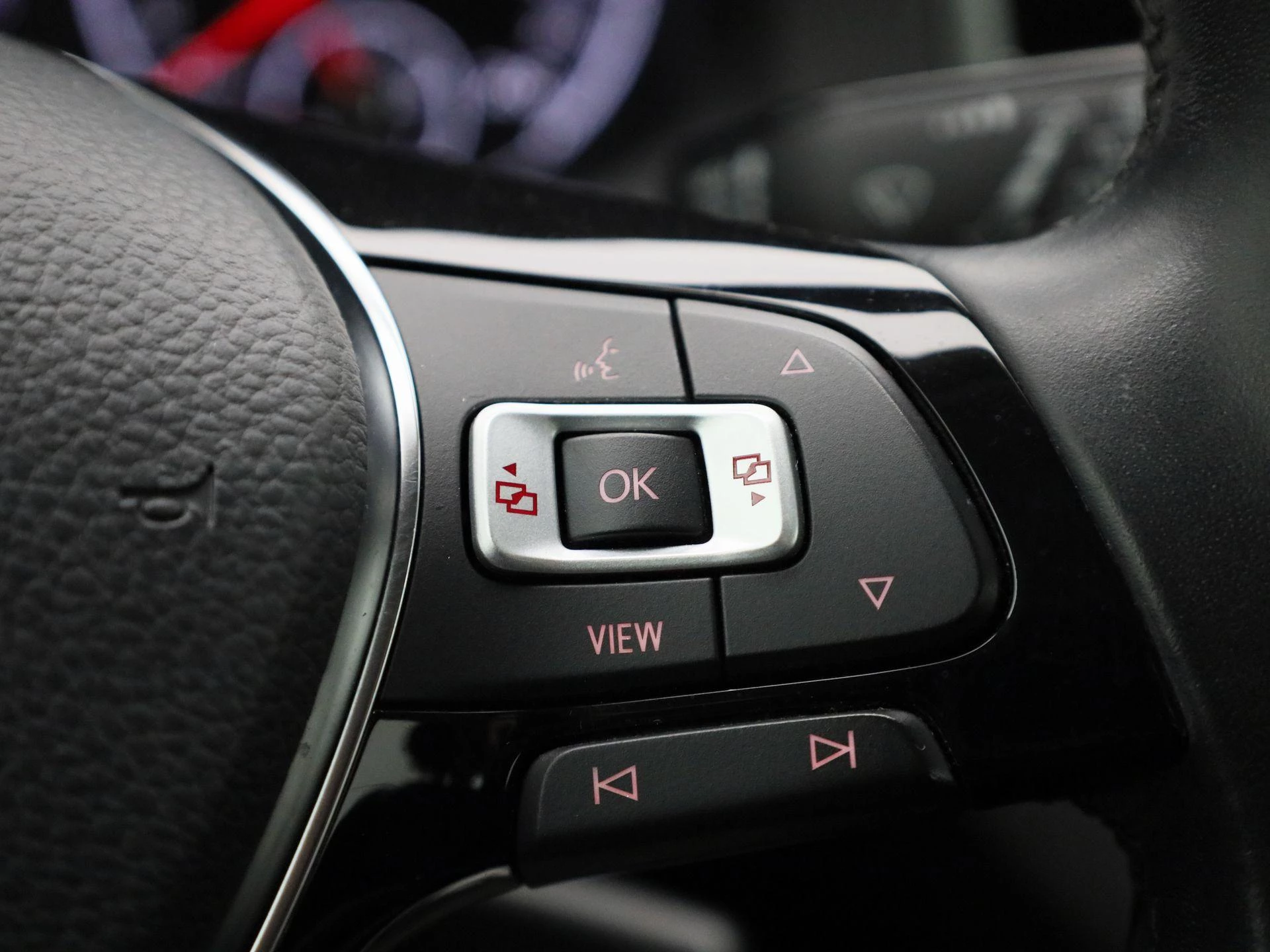 Volkswagen-Polo-image-21