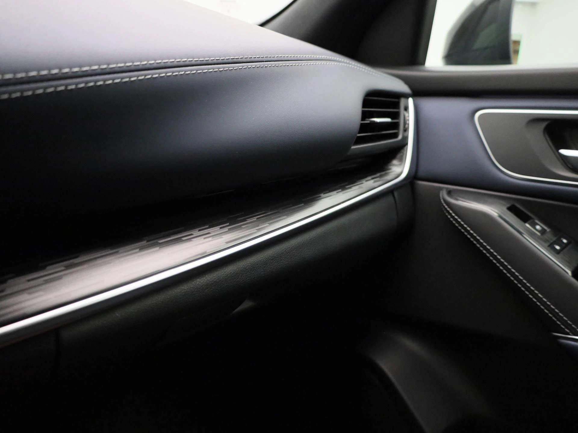 Nissan-QASHQAI-image-21