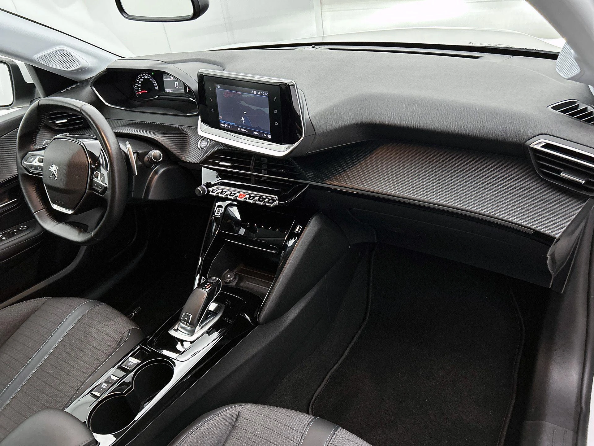 Peugeot-208-image-15