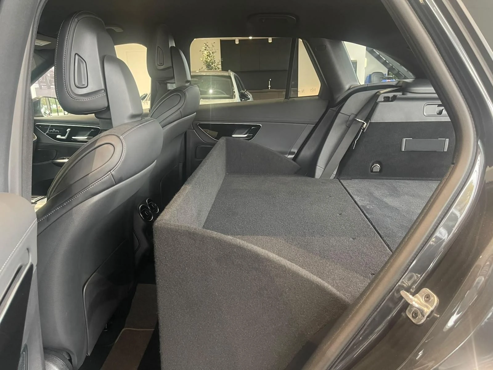 Mercedes-Benz-GLC-image-44