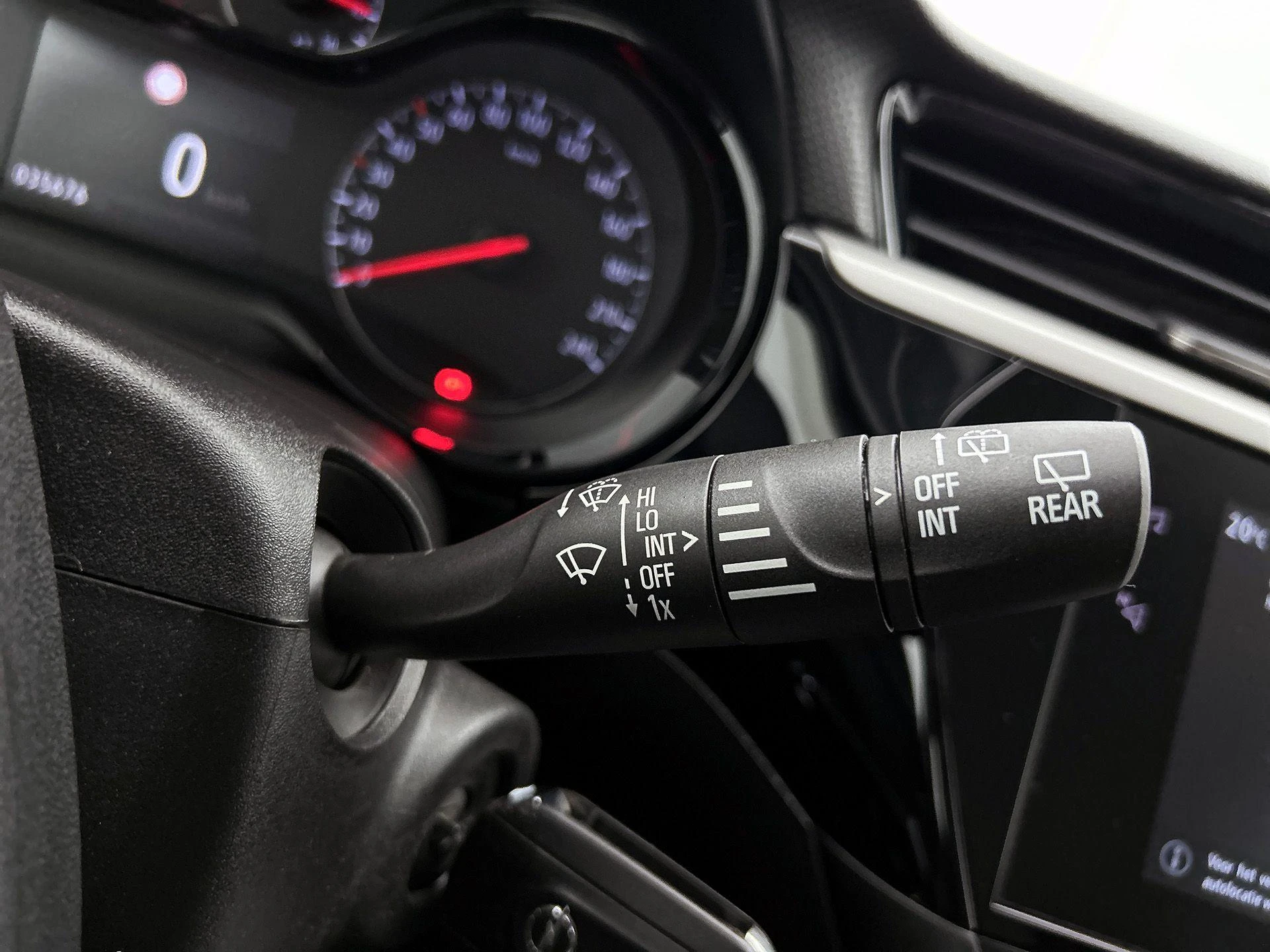 Opel-Corsa-image-7