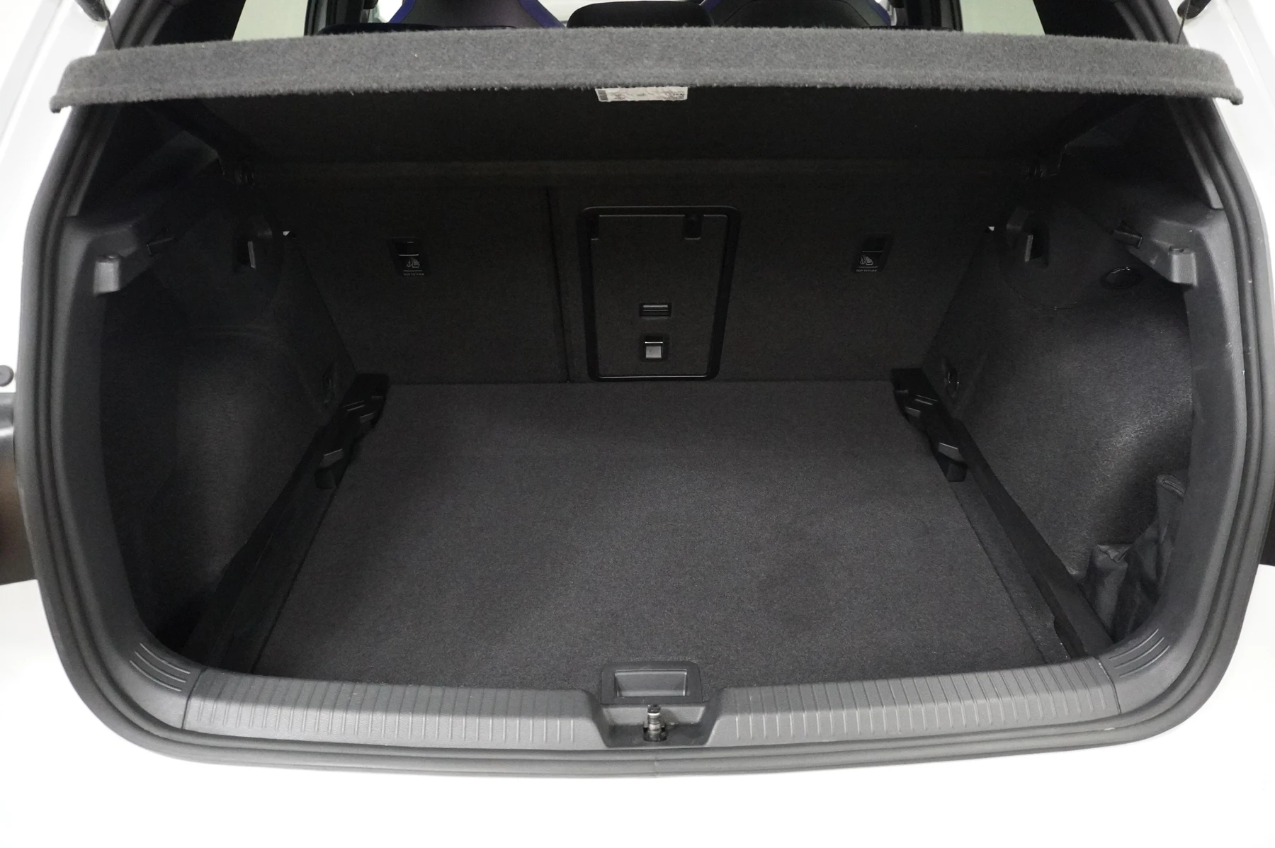Volkswagen-Golf-image-16