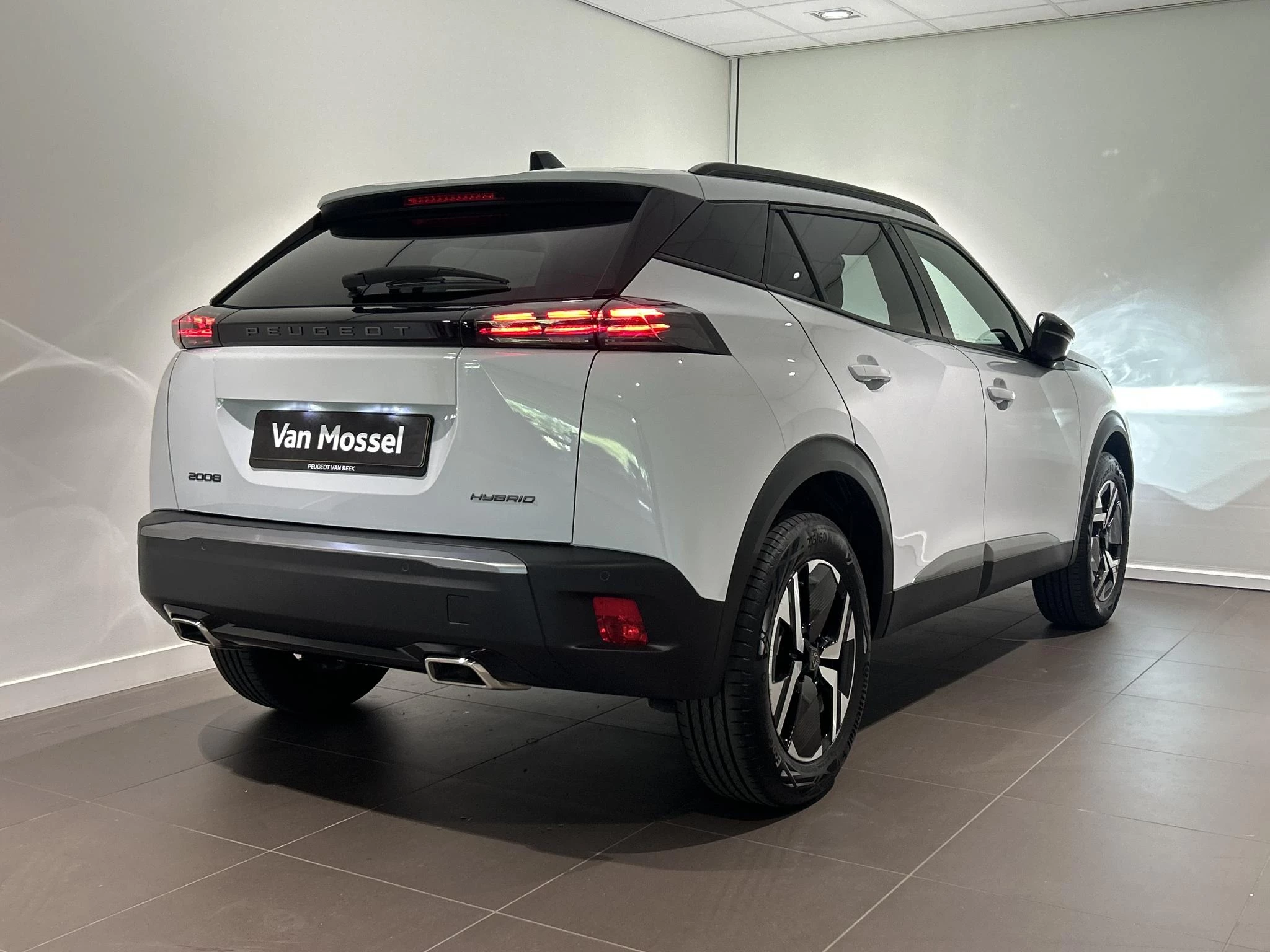 Peugeot 2008 1.2 Hybrid 145 Allure