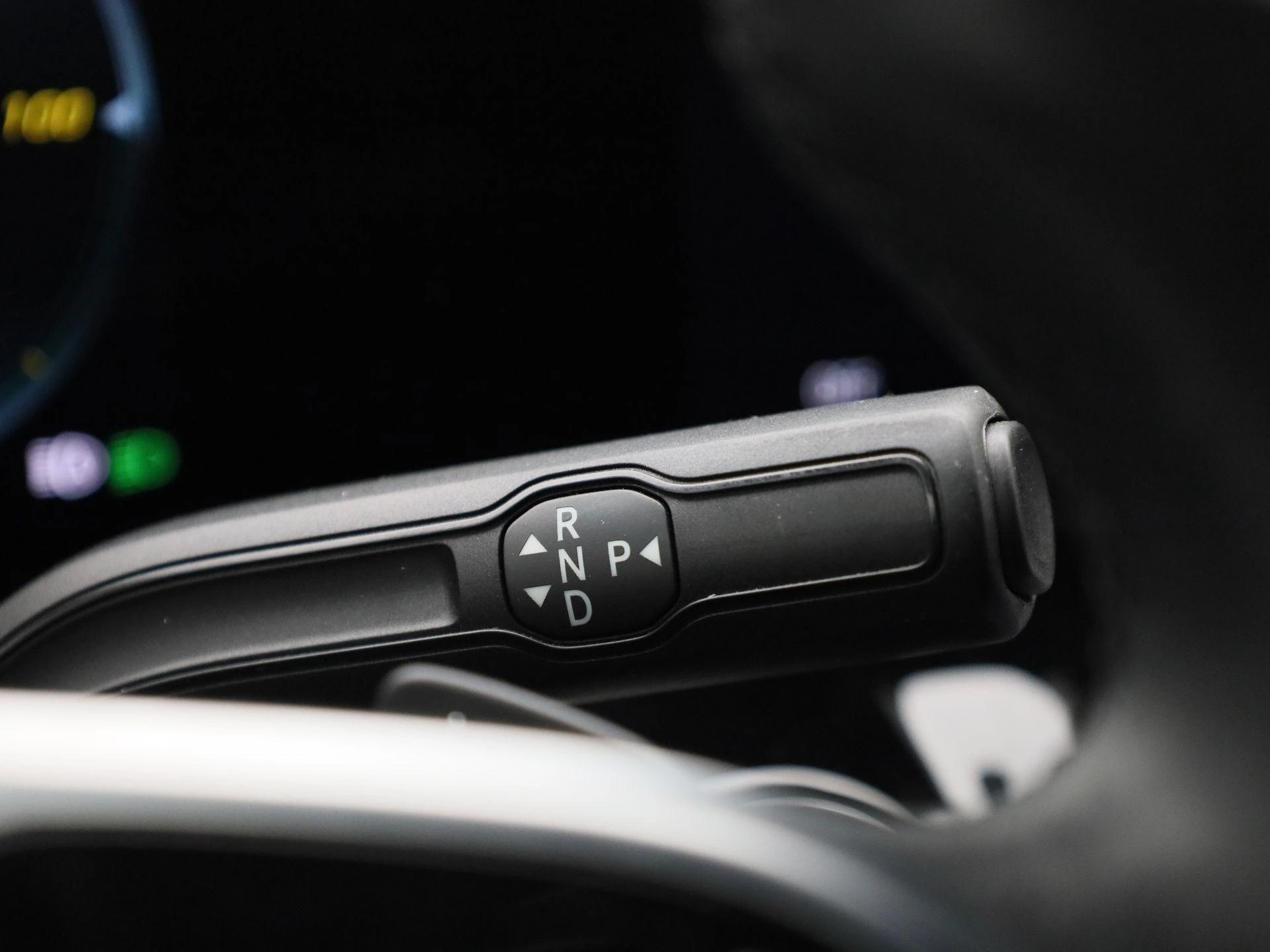 Mercedes-Benz-EQA-image-21