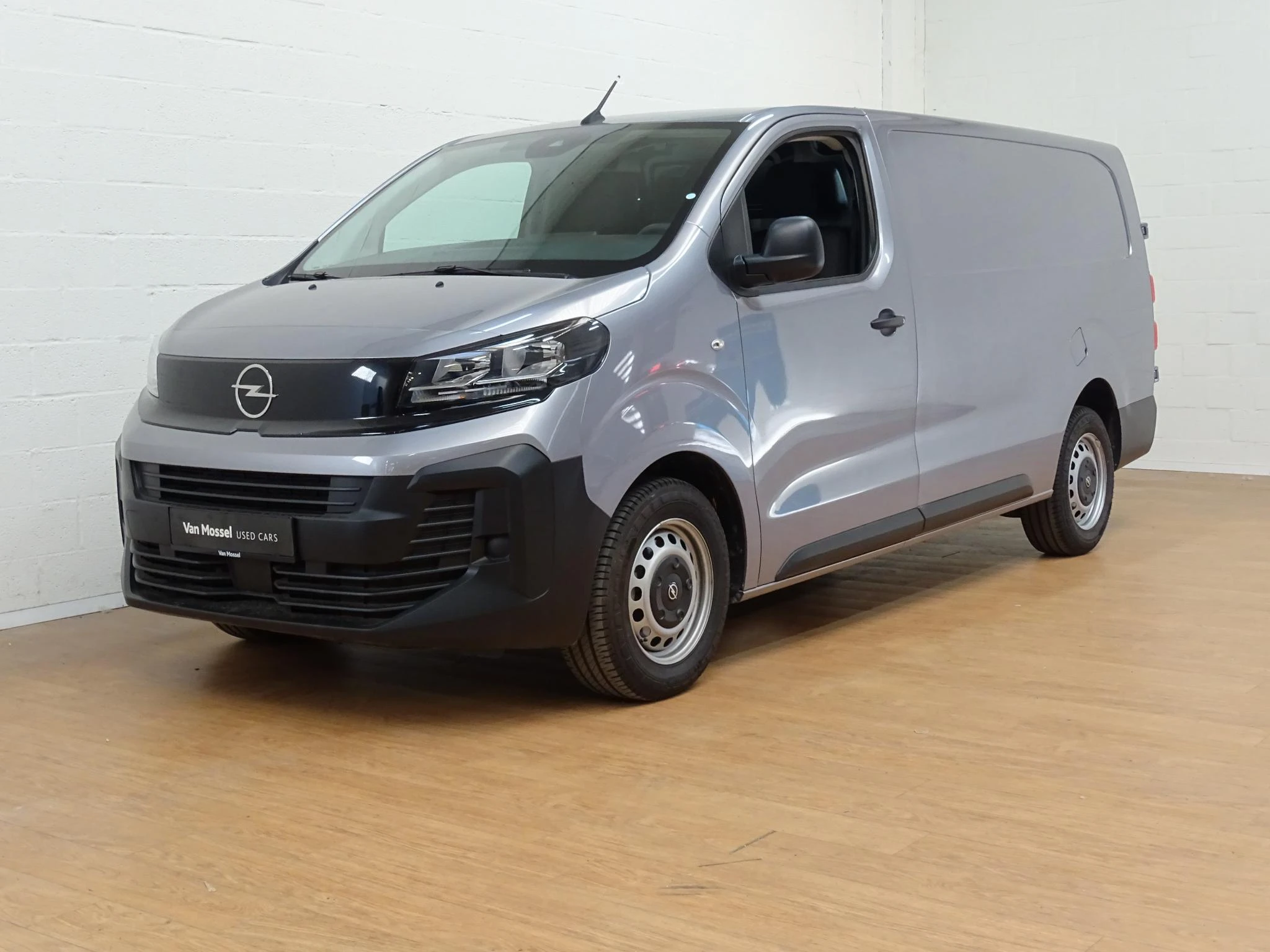 Opel-Vivaro-image-3