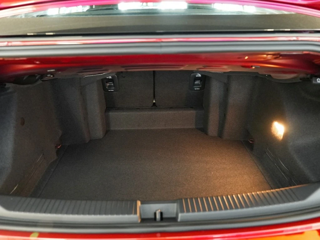 Volkswagen-T-Roc-image-5