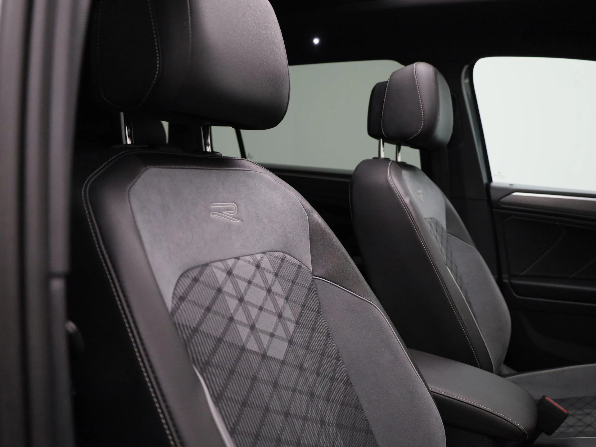 Volkswagen-Tiguan Allspace-image-35