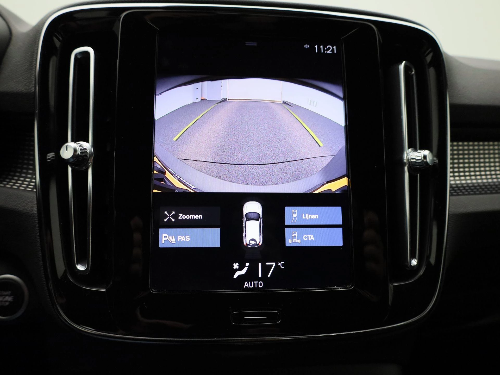 Volvo-XC40-image-24