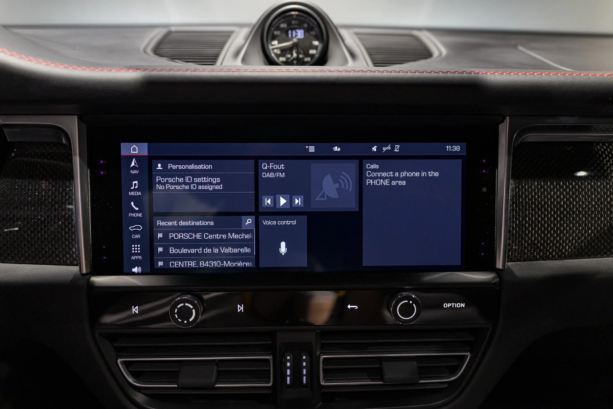 Porsche-Macan-image-14