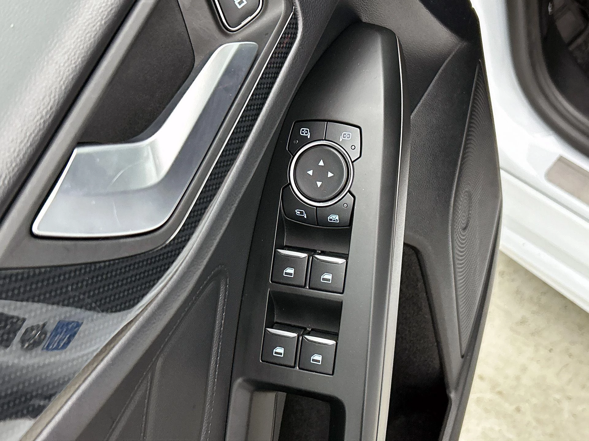 Ford Focus 1.0 EcoBoost Hybrid ST Line X Business