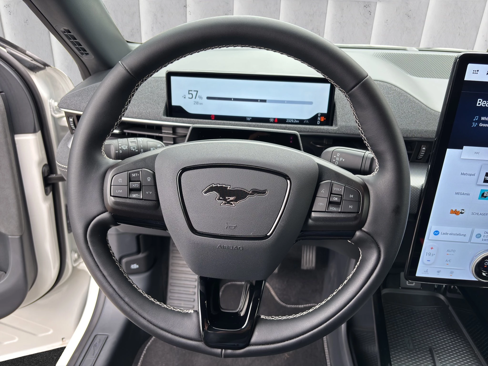 Ford Mustang Mach-E GT Dual-Emotor Ext Range 358kW AWD Sports Utility Vehicle. 5-türig