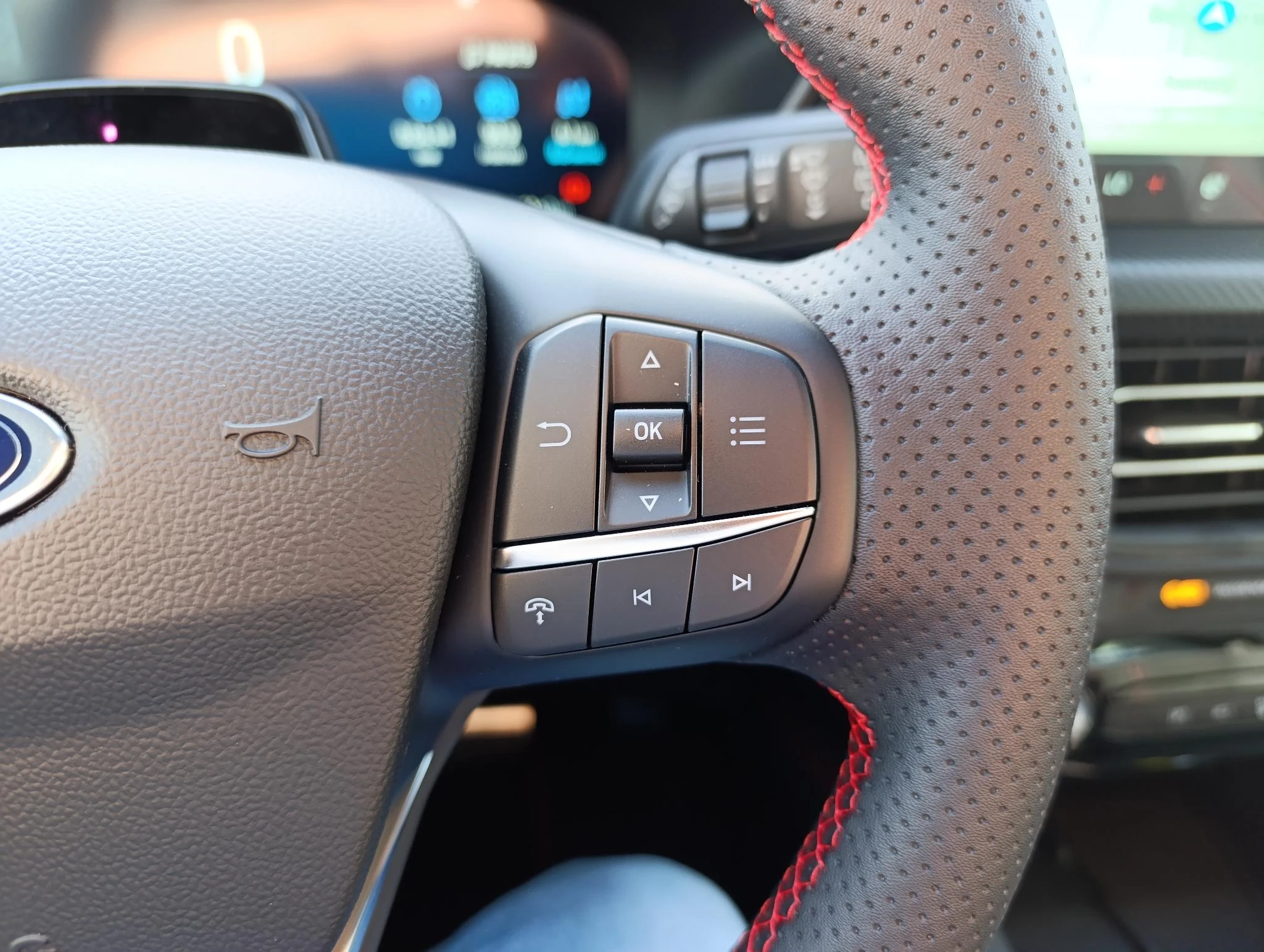 Ford-Kuga-image-26